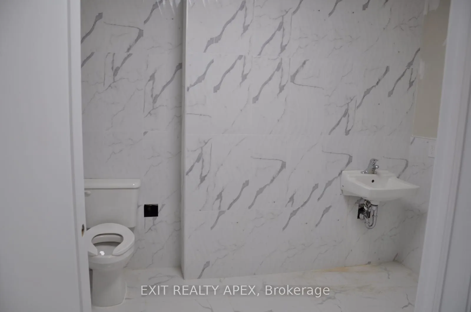 1185 Queensway E, #9A