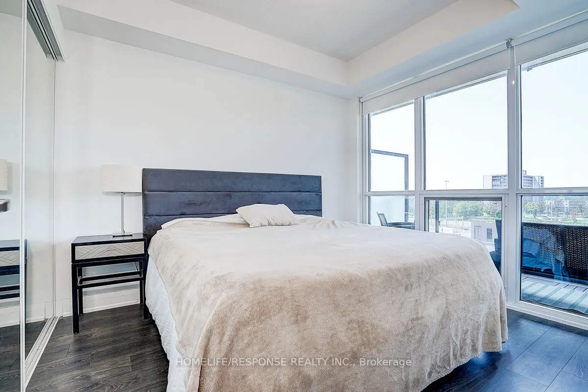 26 GIBBS Road, #729