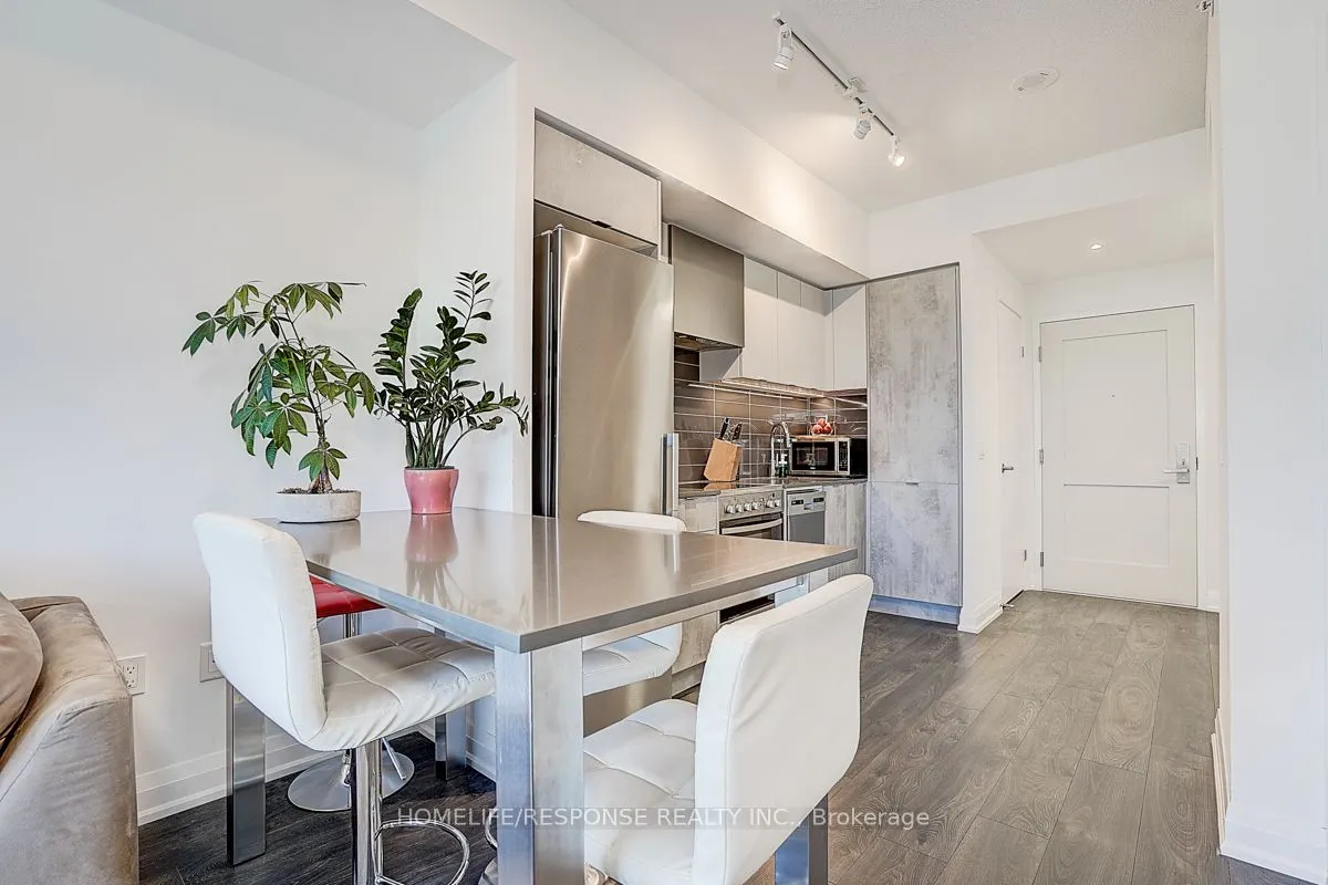 26 GIBBS Road, #729
