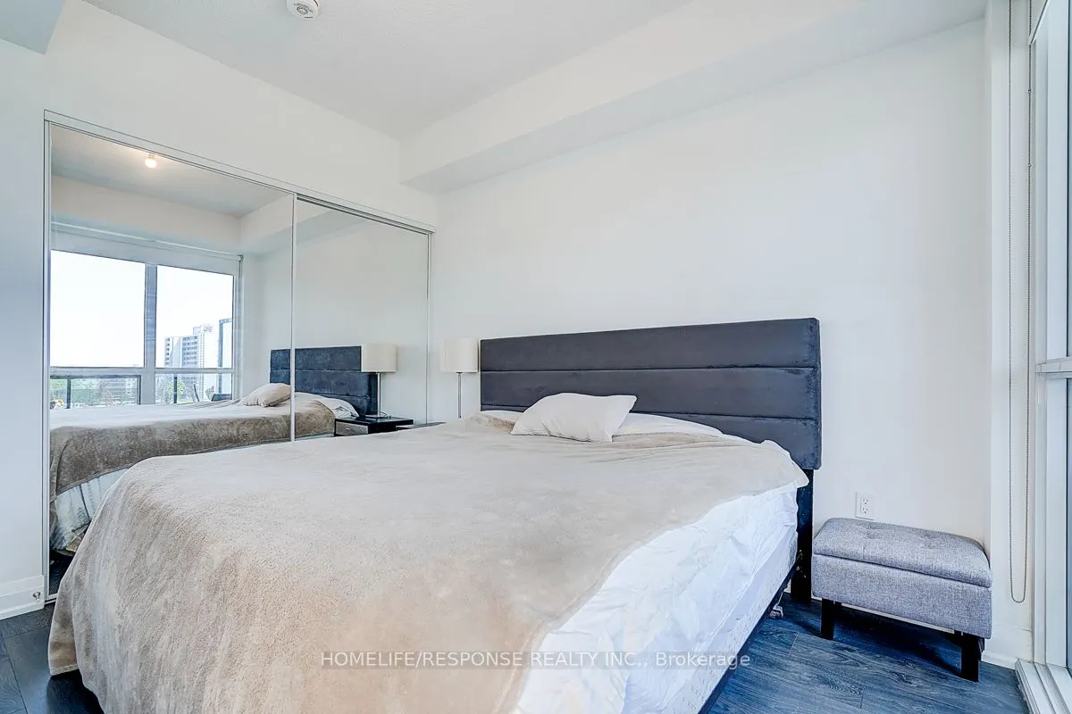 26 GIBBS Road, #729