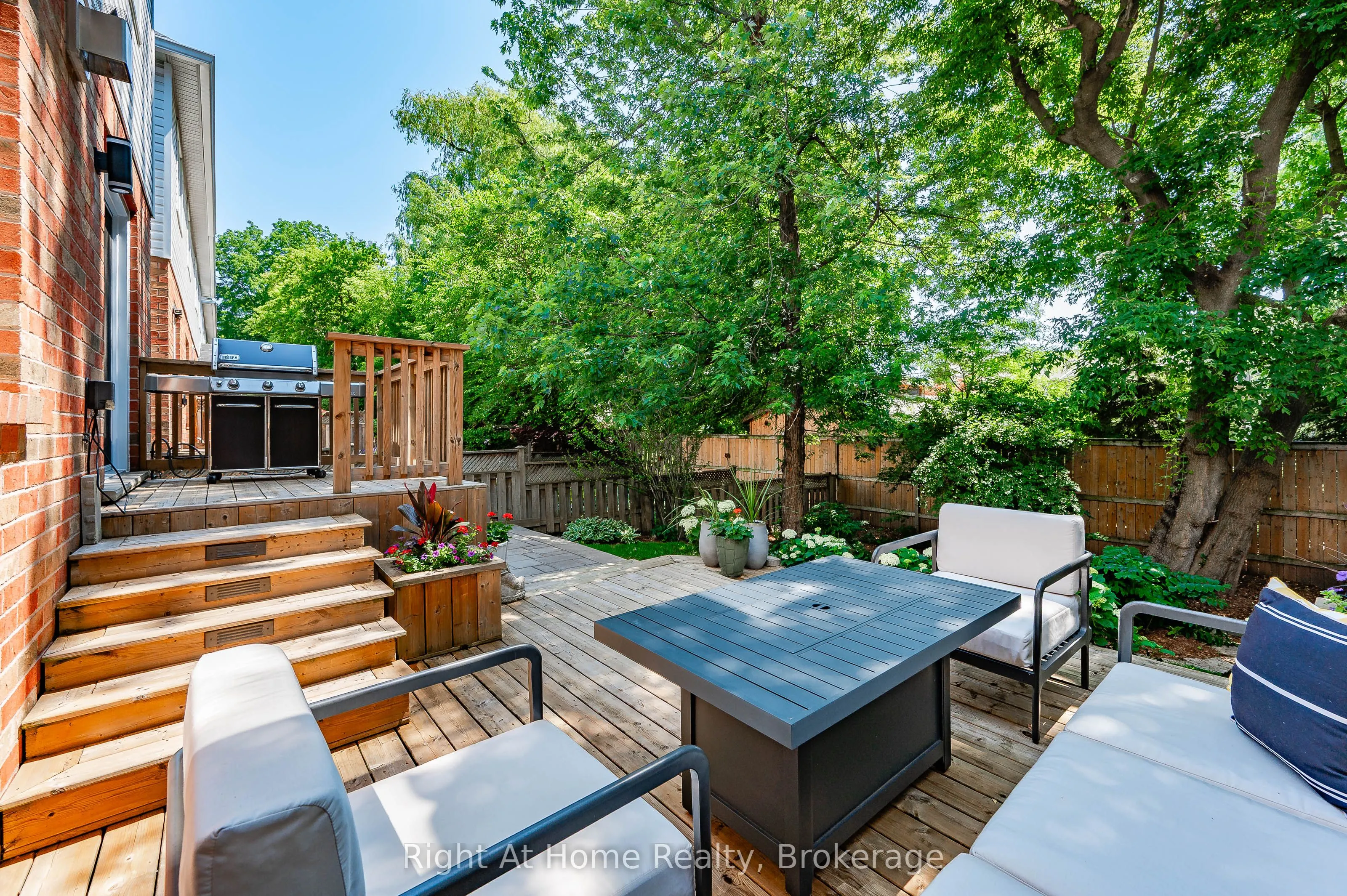 2032 Grovetree Lane