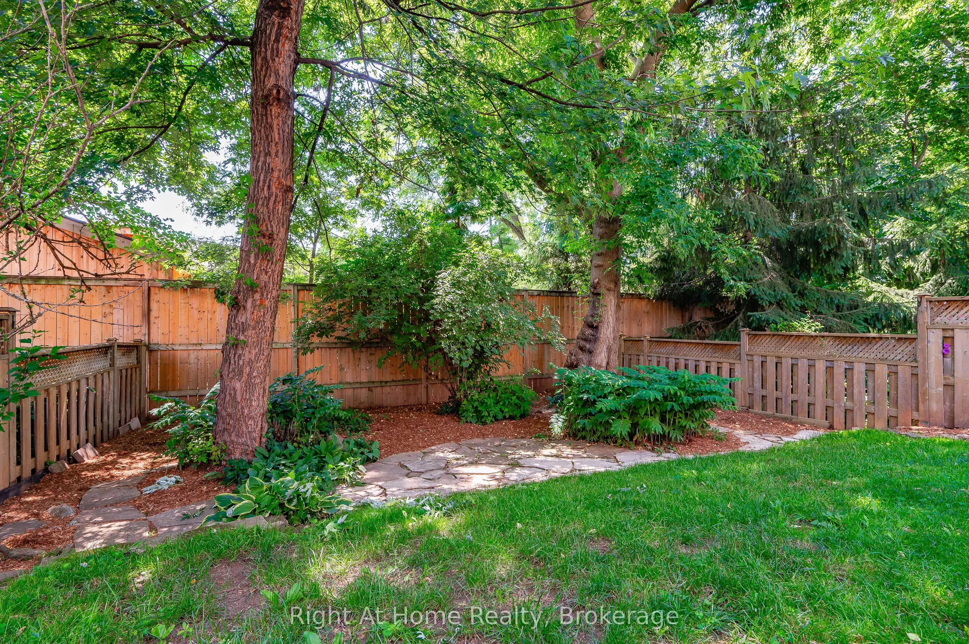 2032 Grovetree Lane