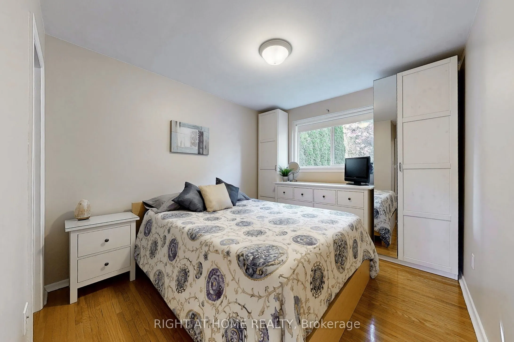 907 Fourth Street