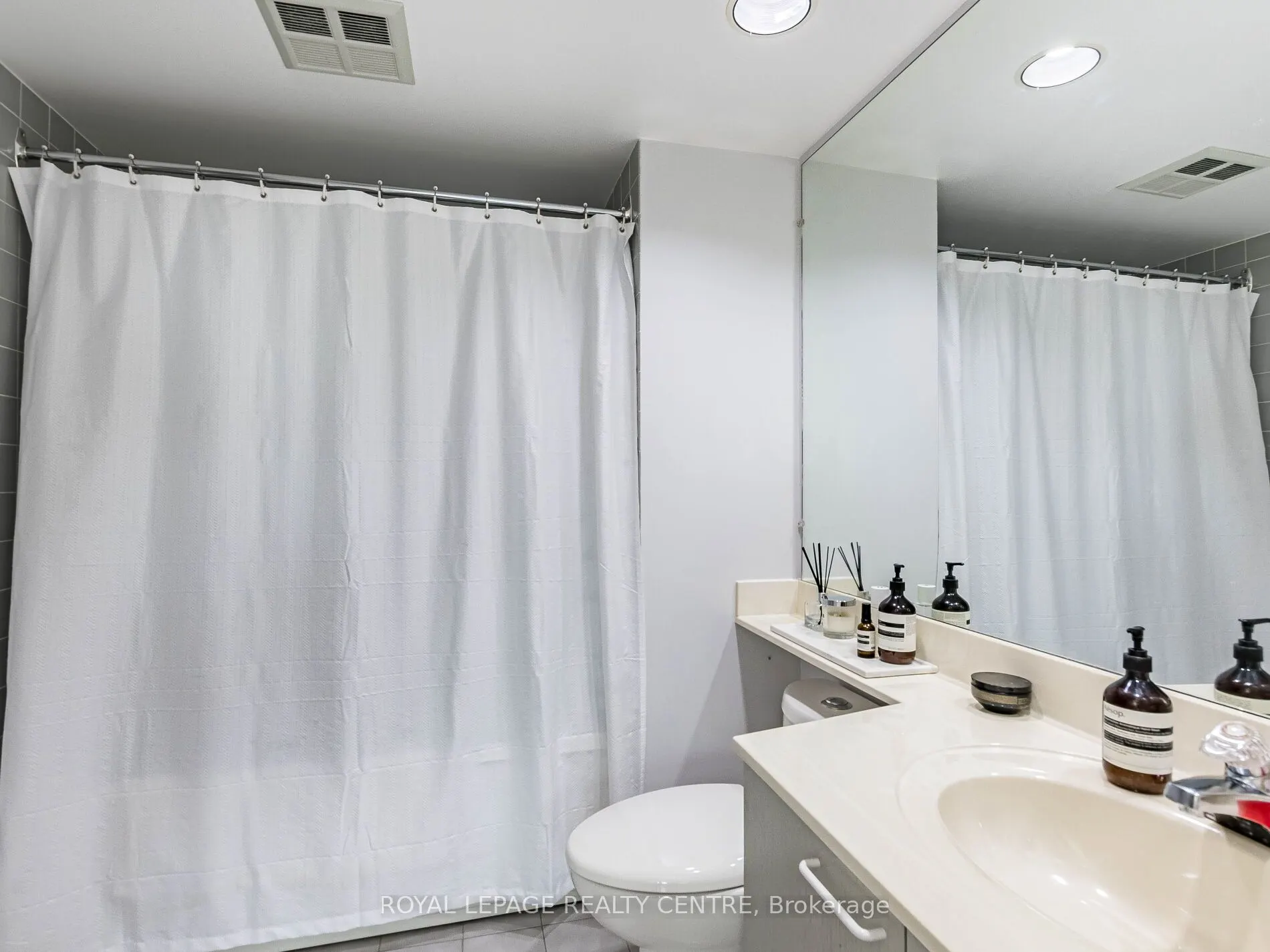 50 Eglinton Avenue W, #601