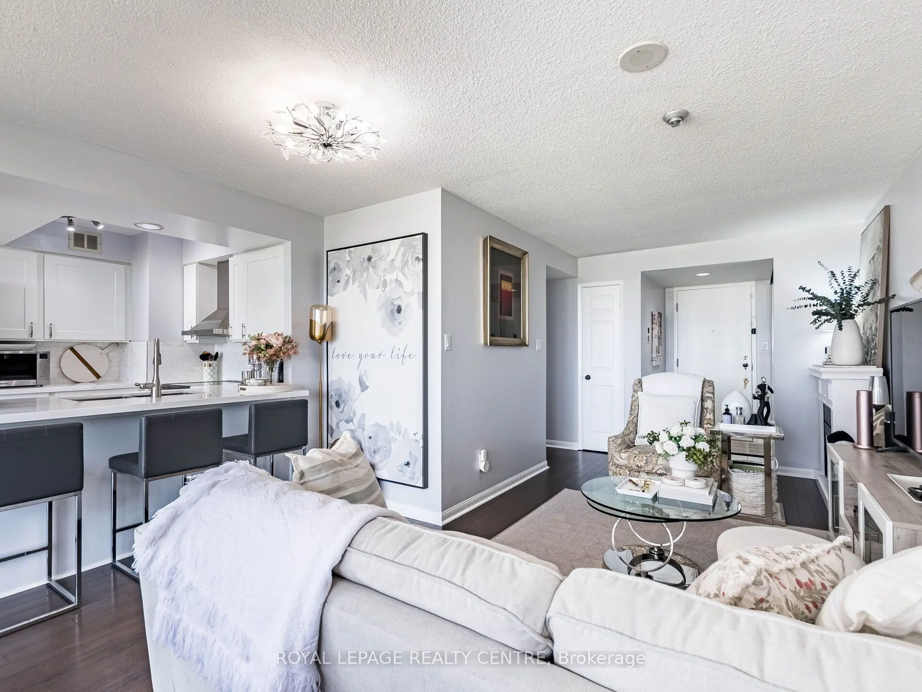 50 Eglinton Avenue W, #601