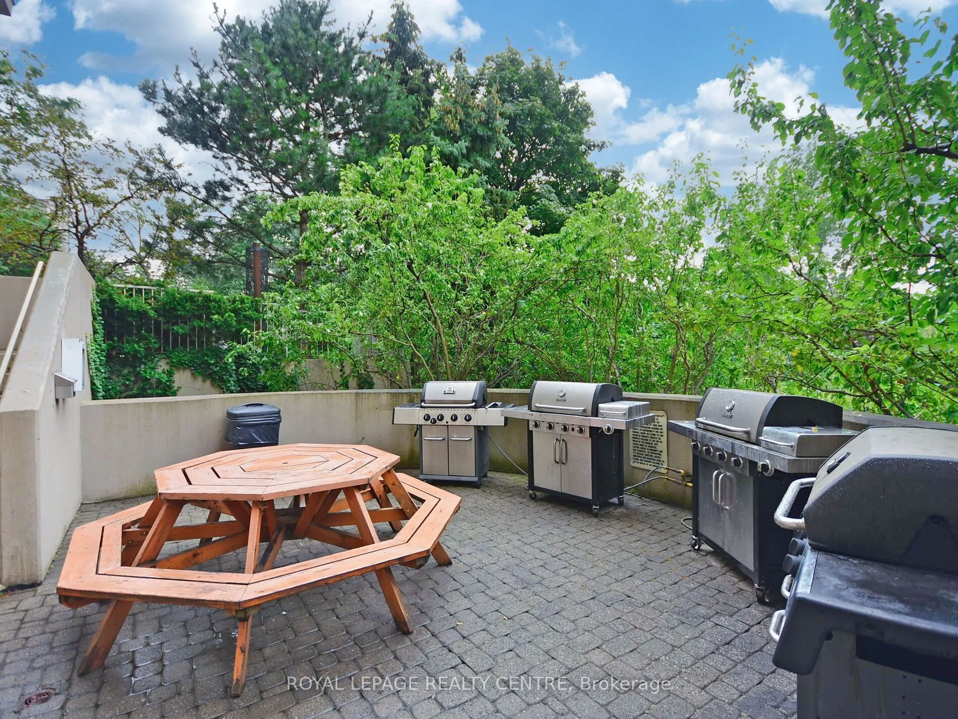 50 Eglinton Avenue W, #601
