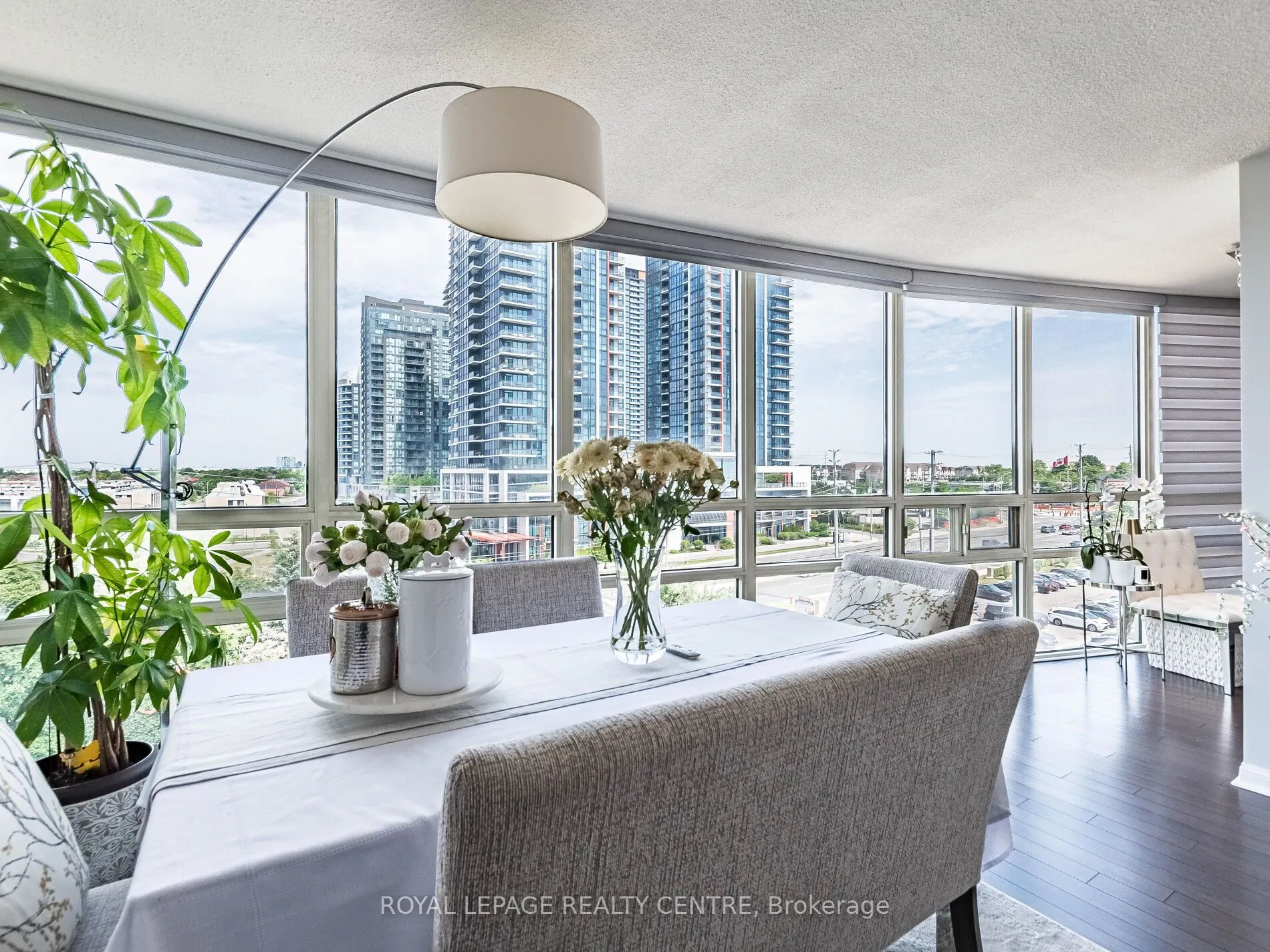 50 Eglinton Avenue W, #601