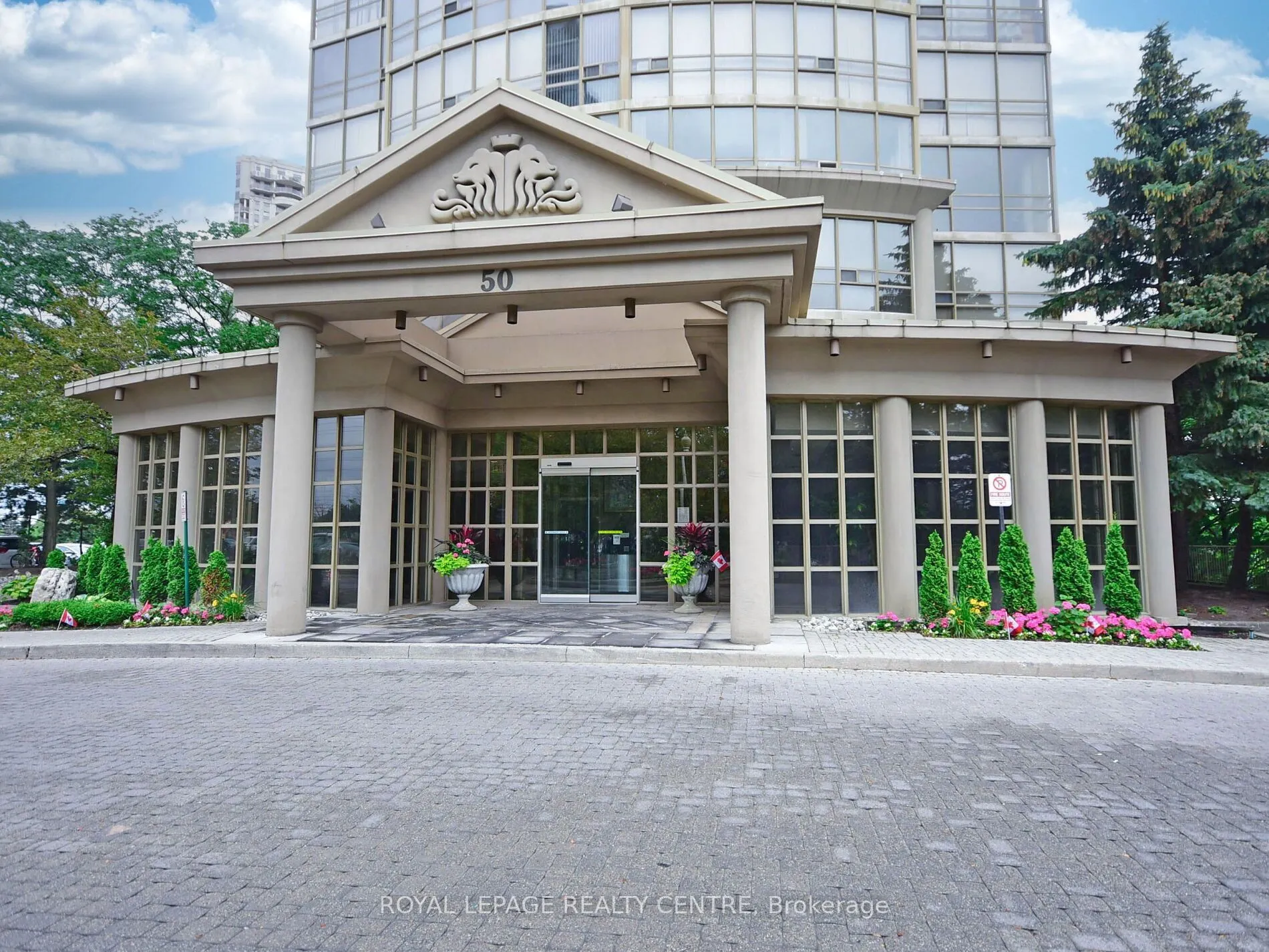50 Eglinton Avenue W, #601