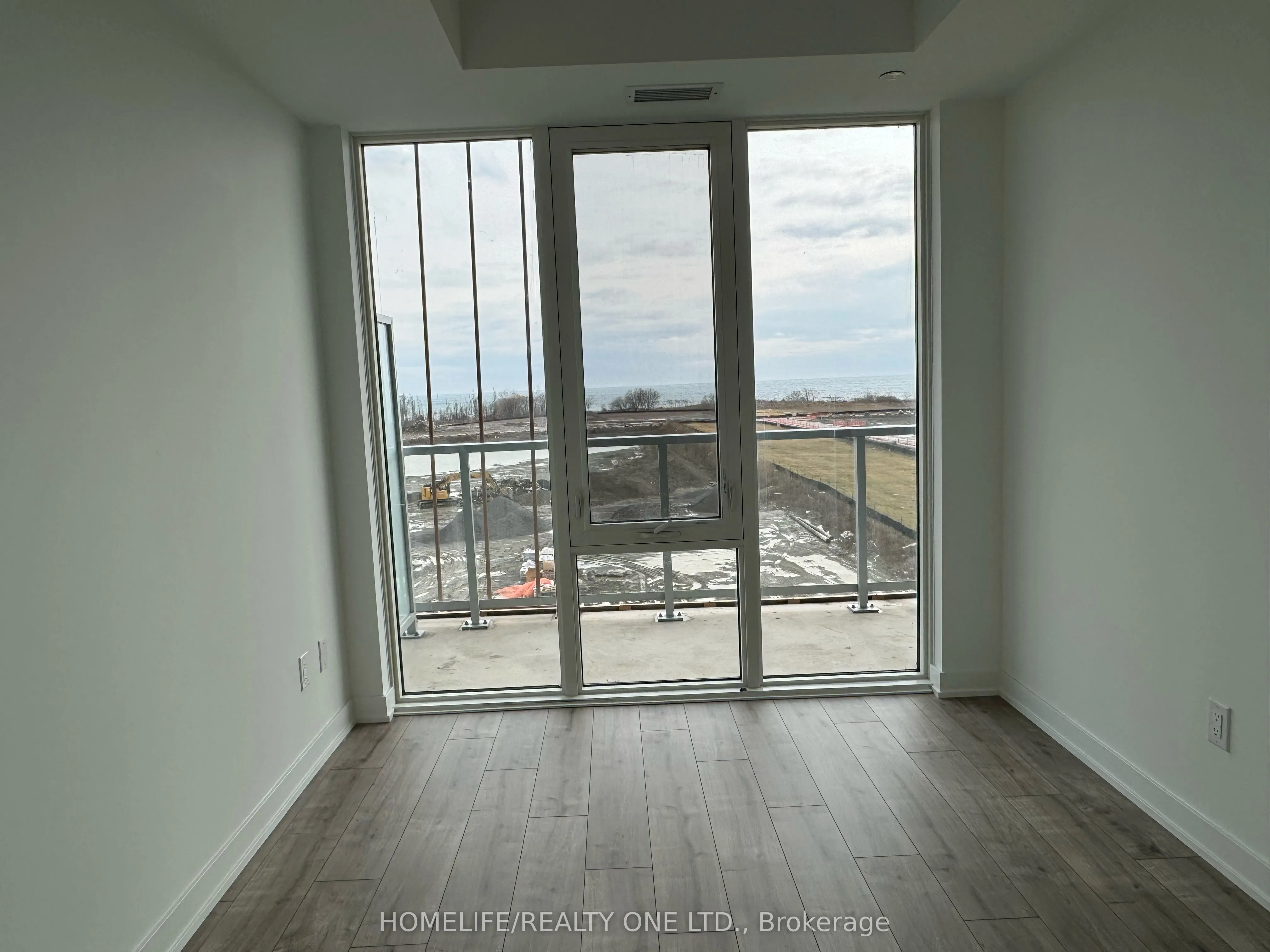 220 Missinnihe Way, #421