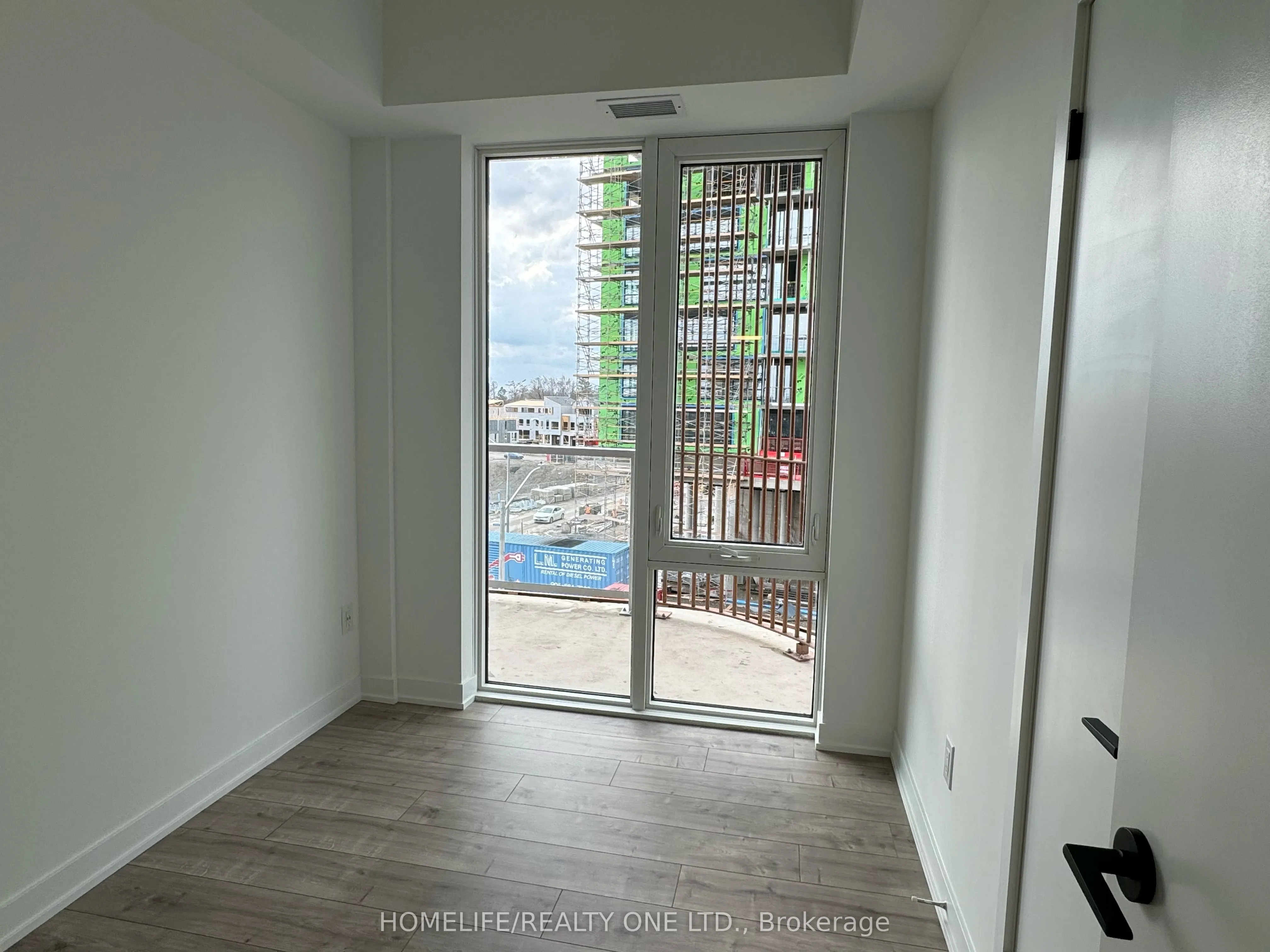220 Missinnihe Way, #421