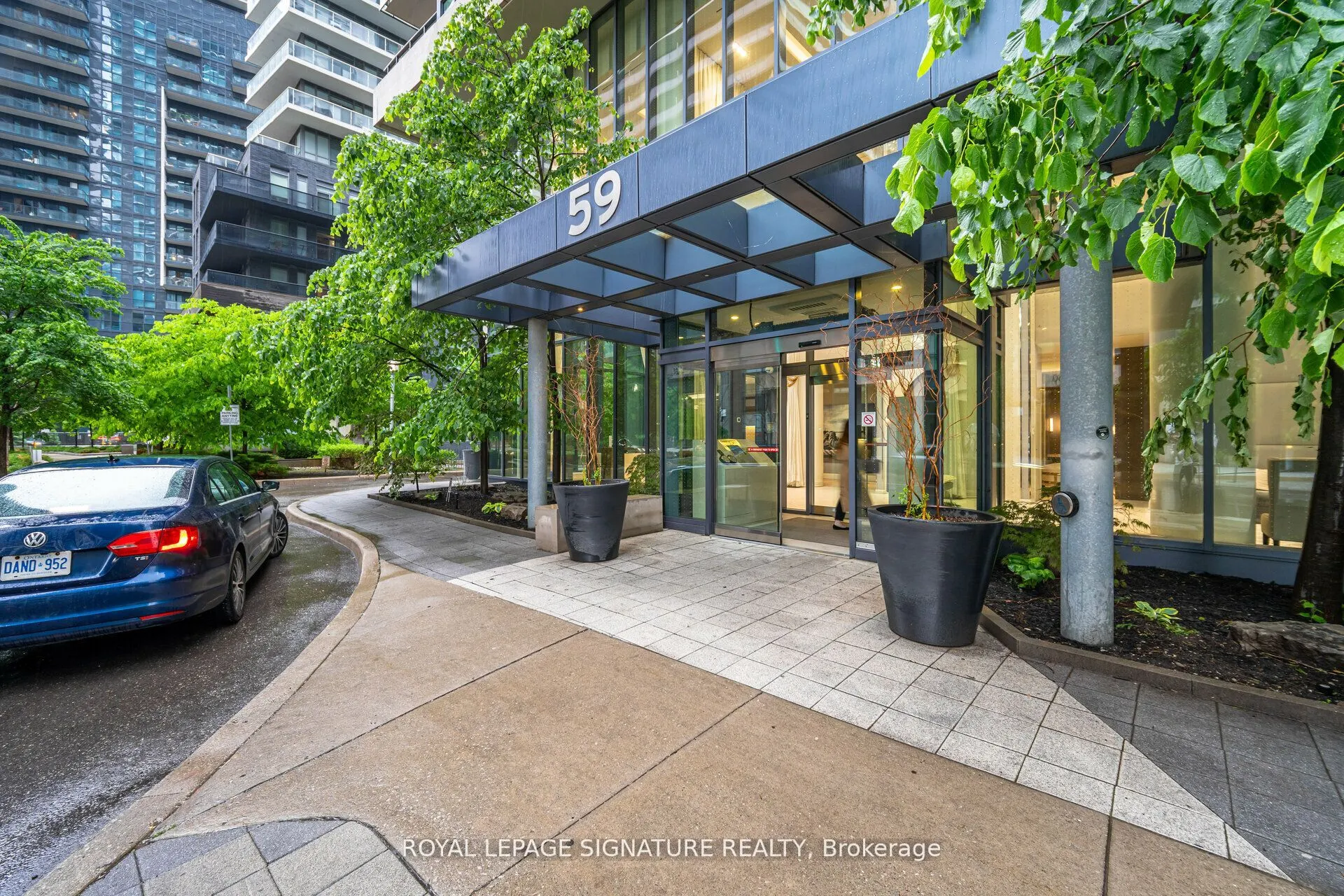59 Annie Craig Drive #1202