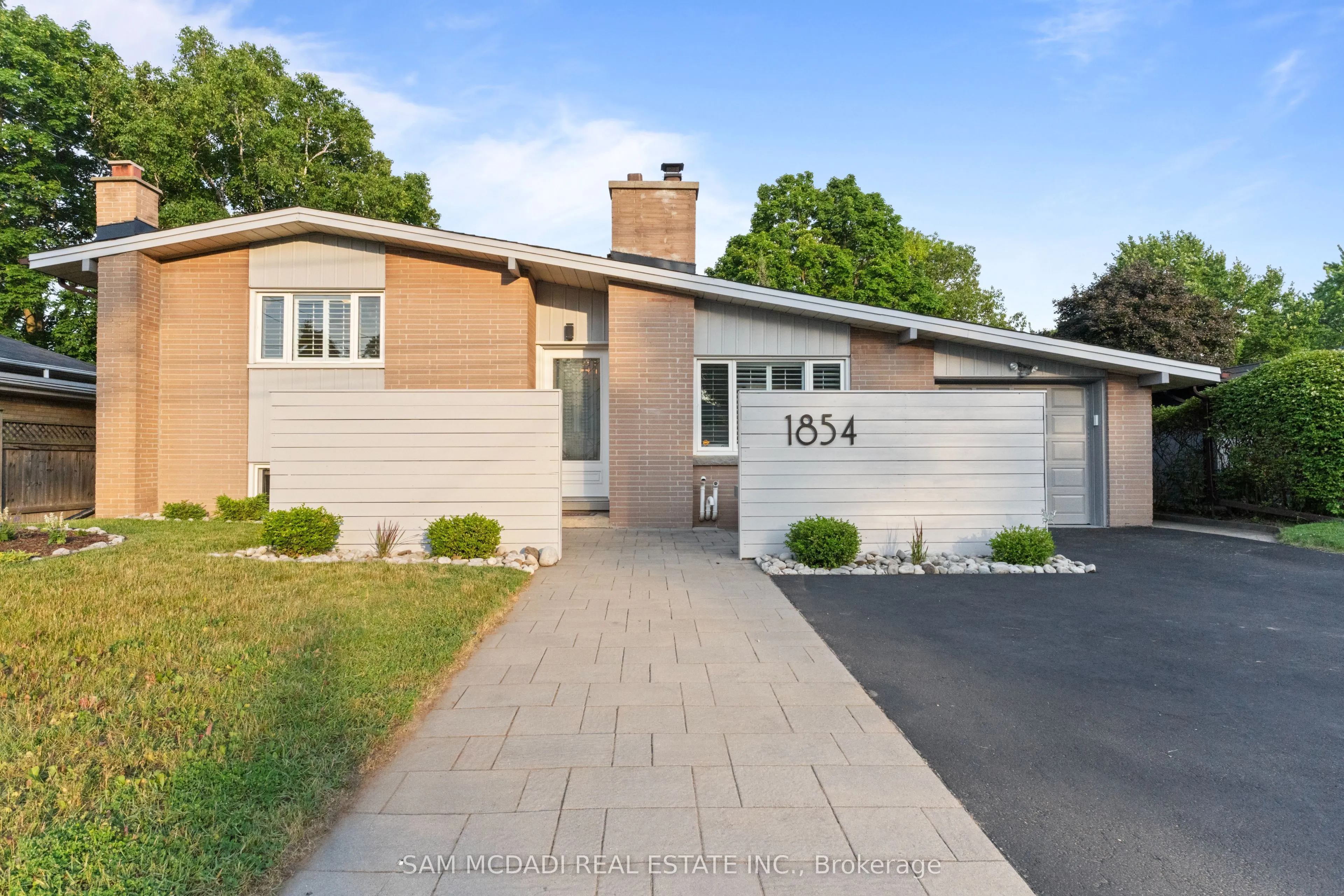 1854 Christopher Road