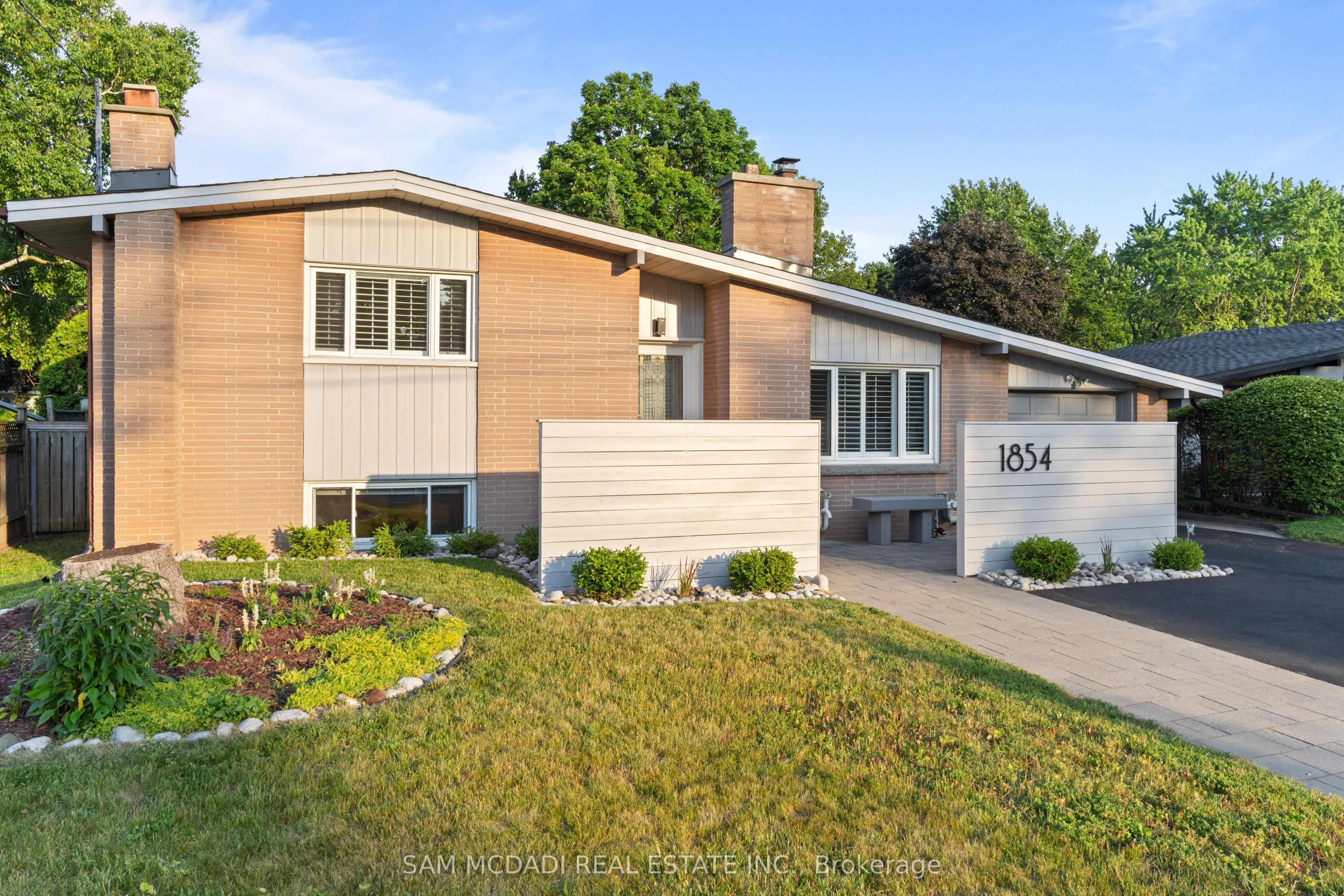 1854 Christopher Road
