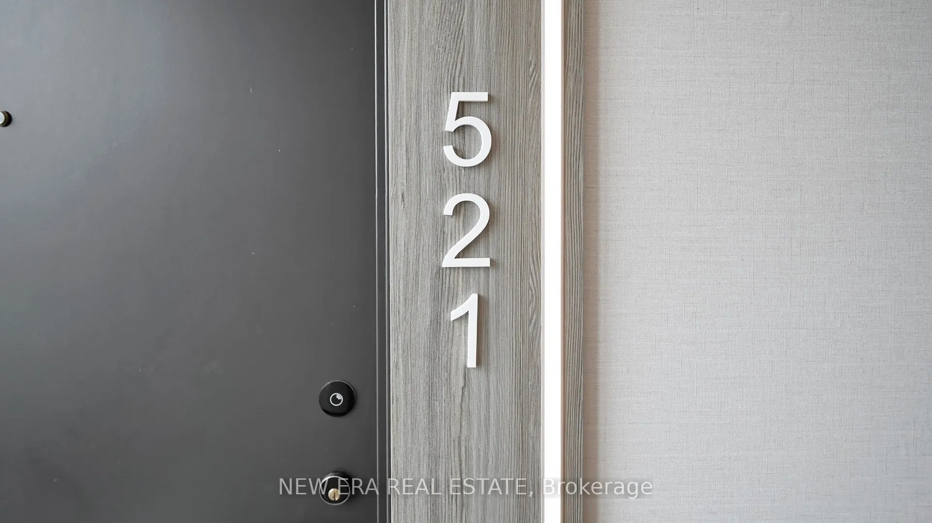 215 Lakeshore Road W, #521