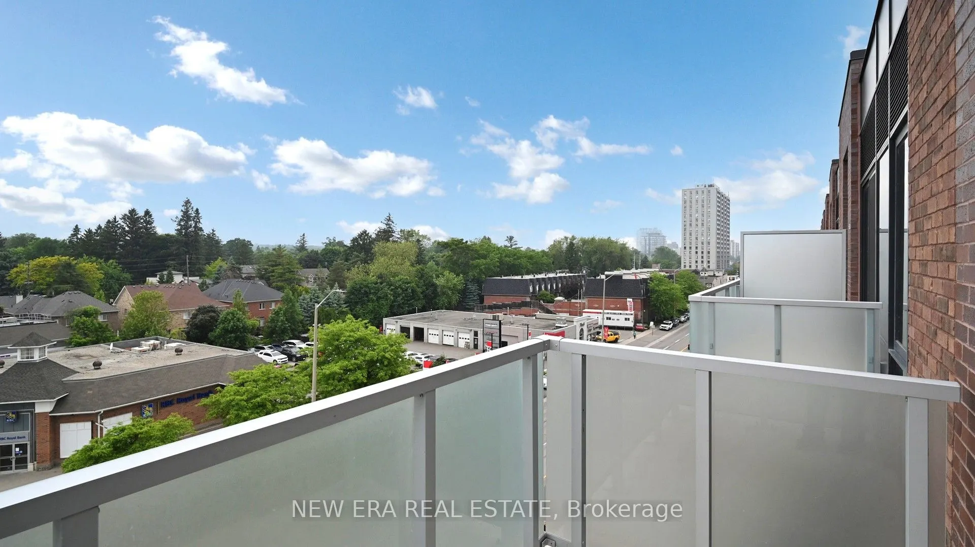 215 Lakeshore Road W, #521