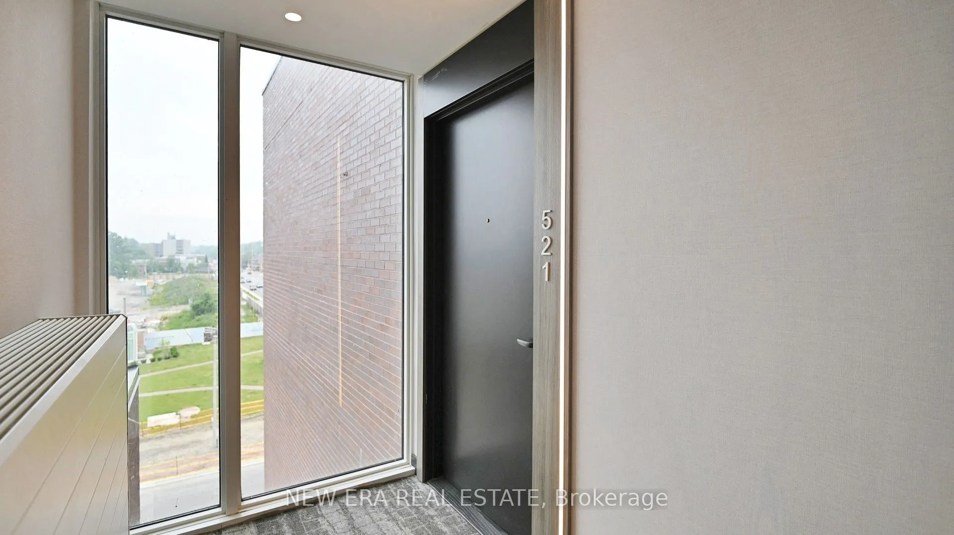 215 Lakeshore Road W, #521