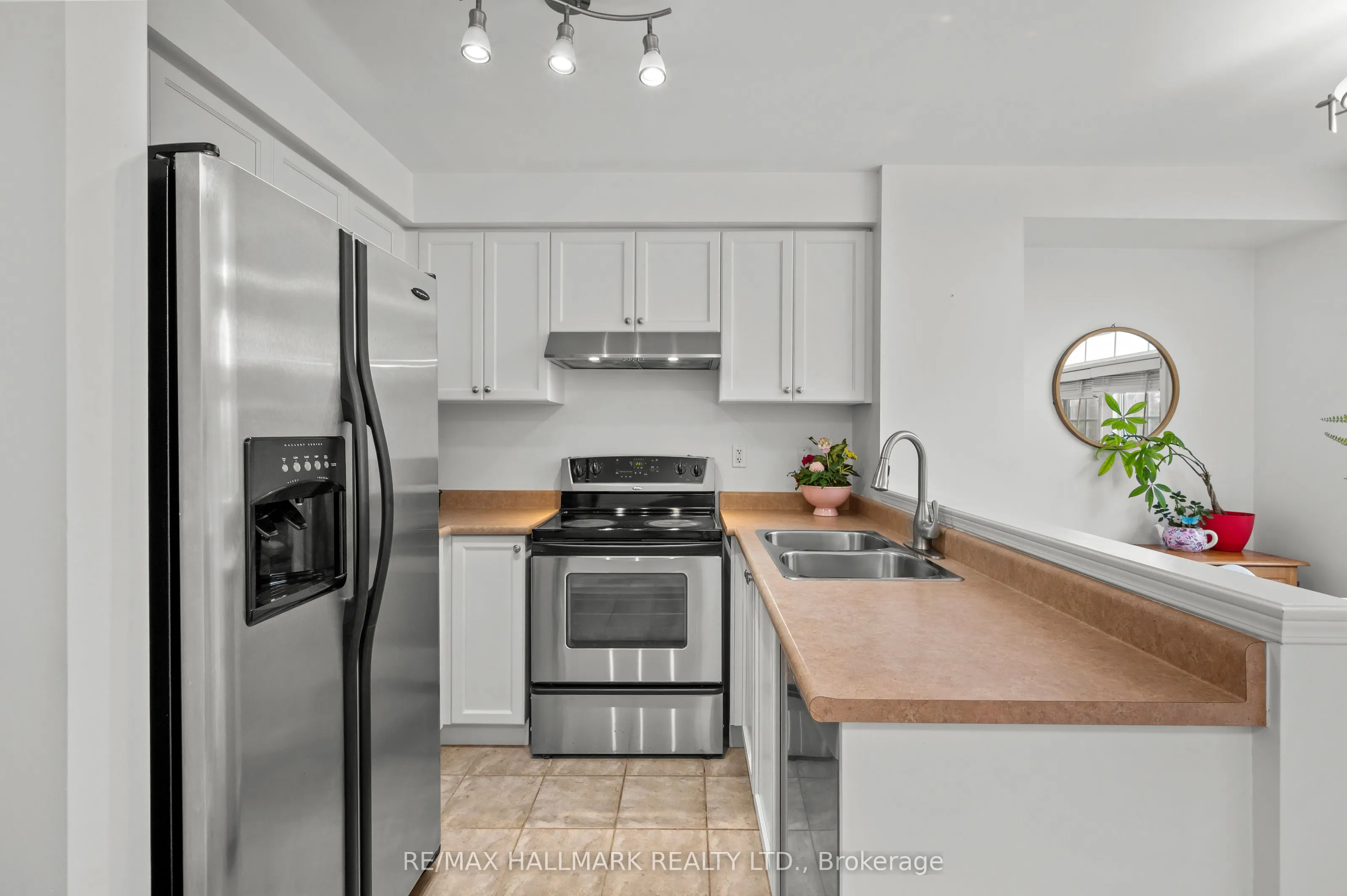 3301 Redpath Circle