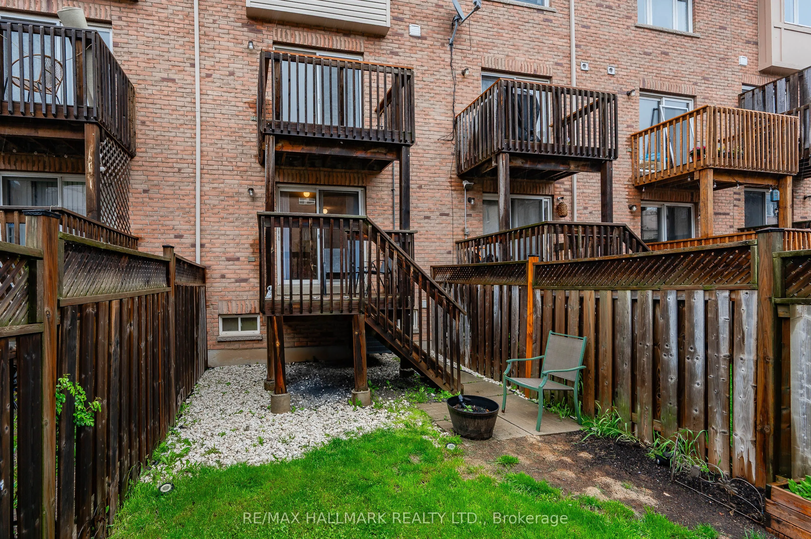 3301 Redpath Circle