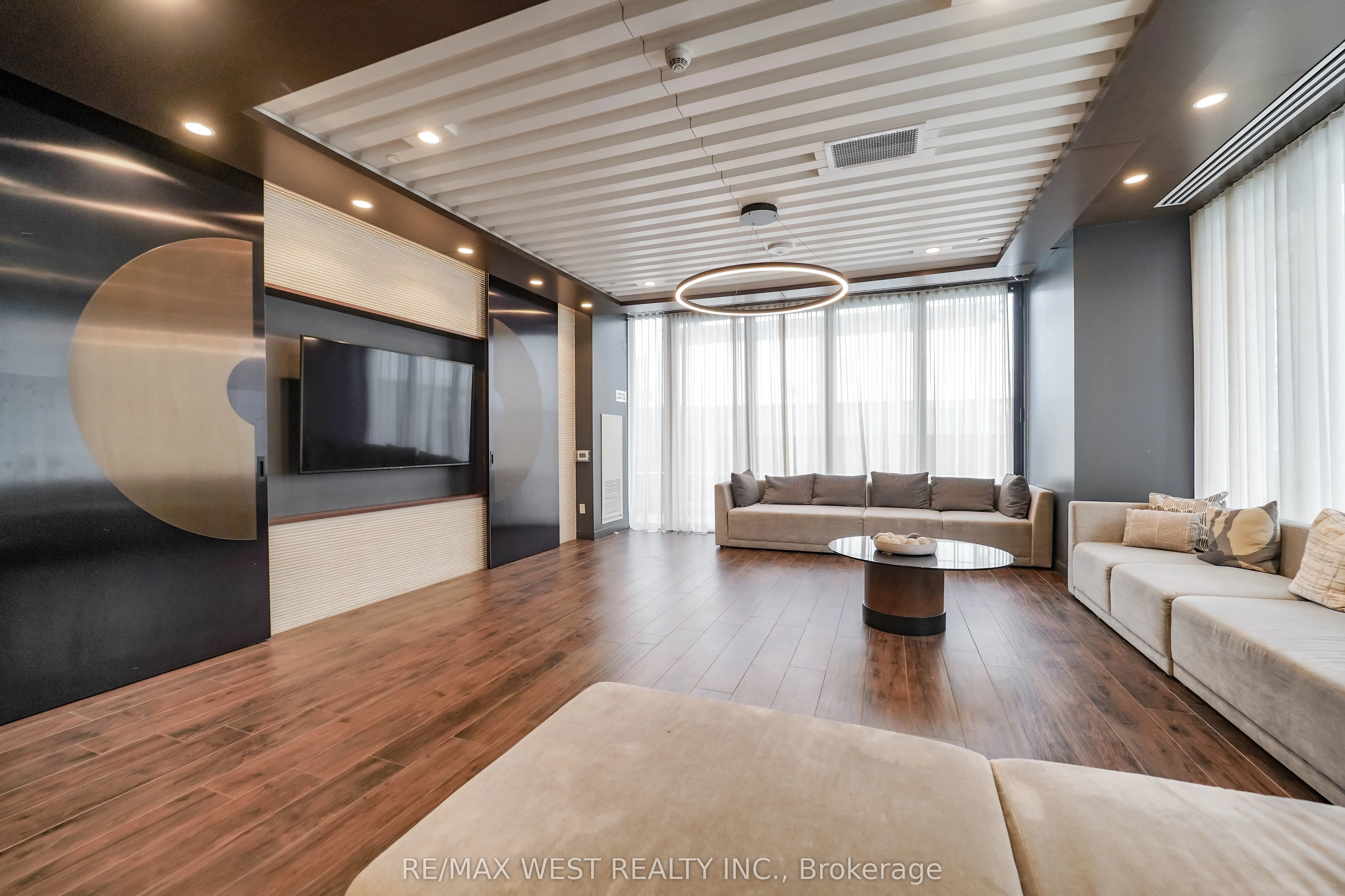 70 Annie Craig Drive, #2705