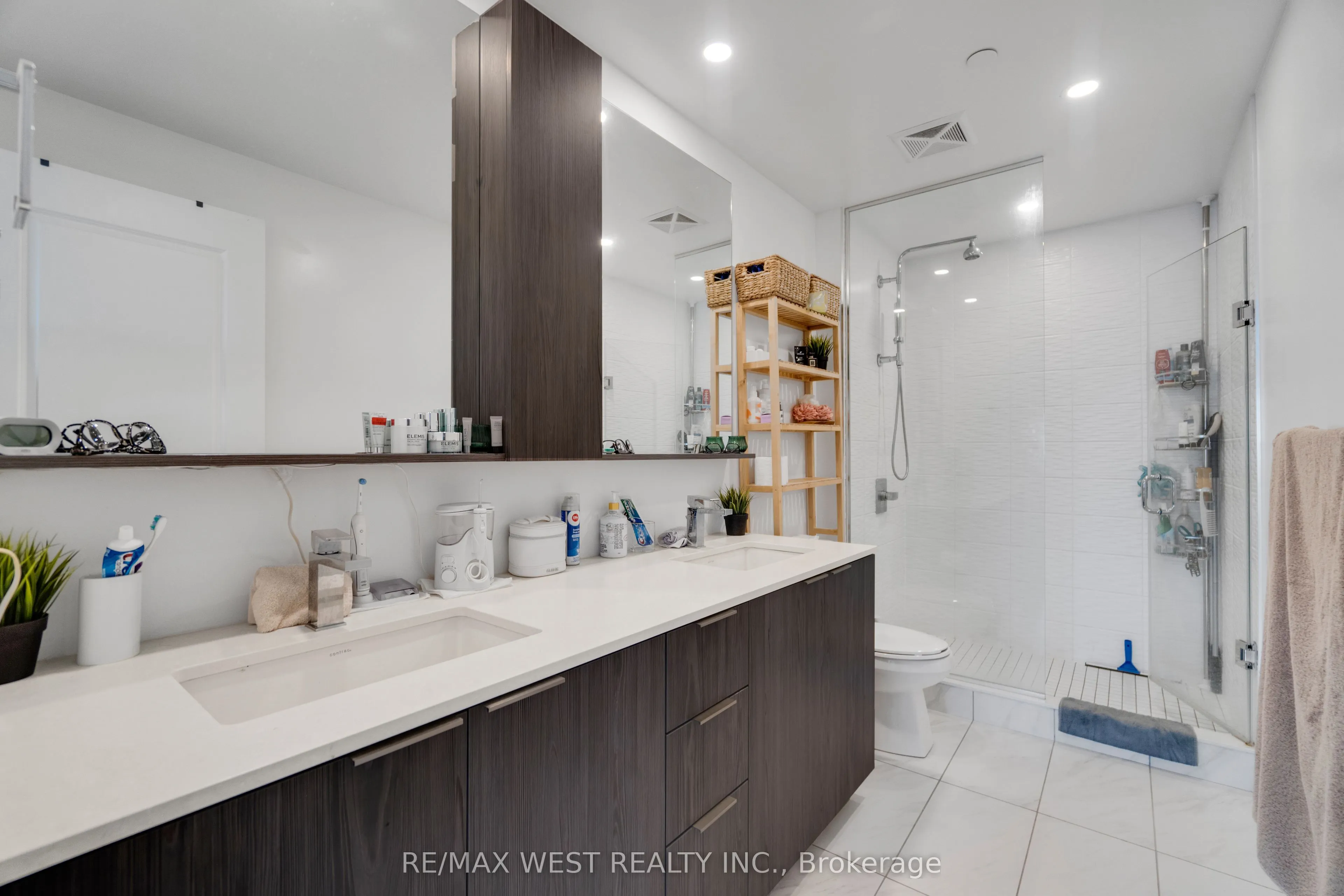 70 Annie Craig Drive, #2705