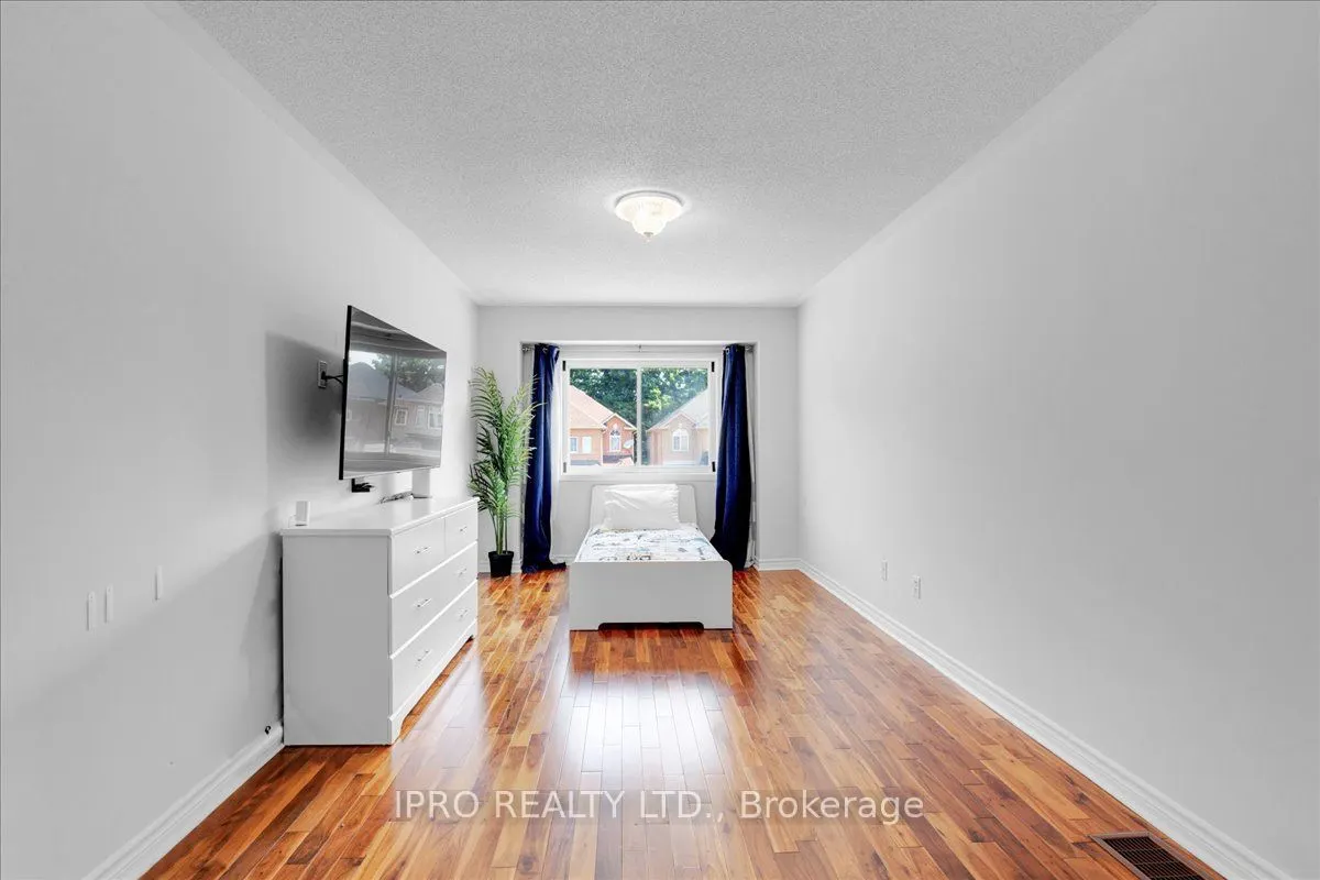 5378 Tree Crest Court