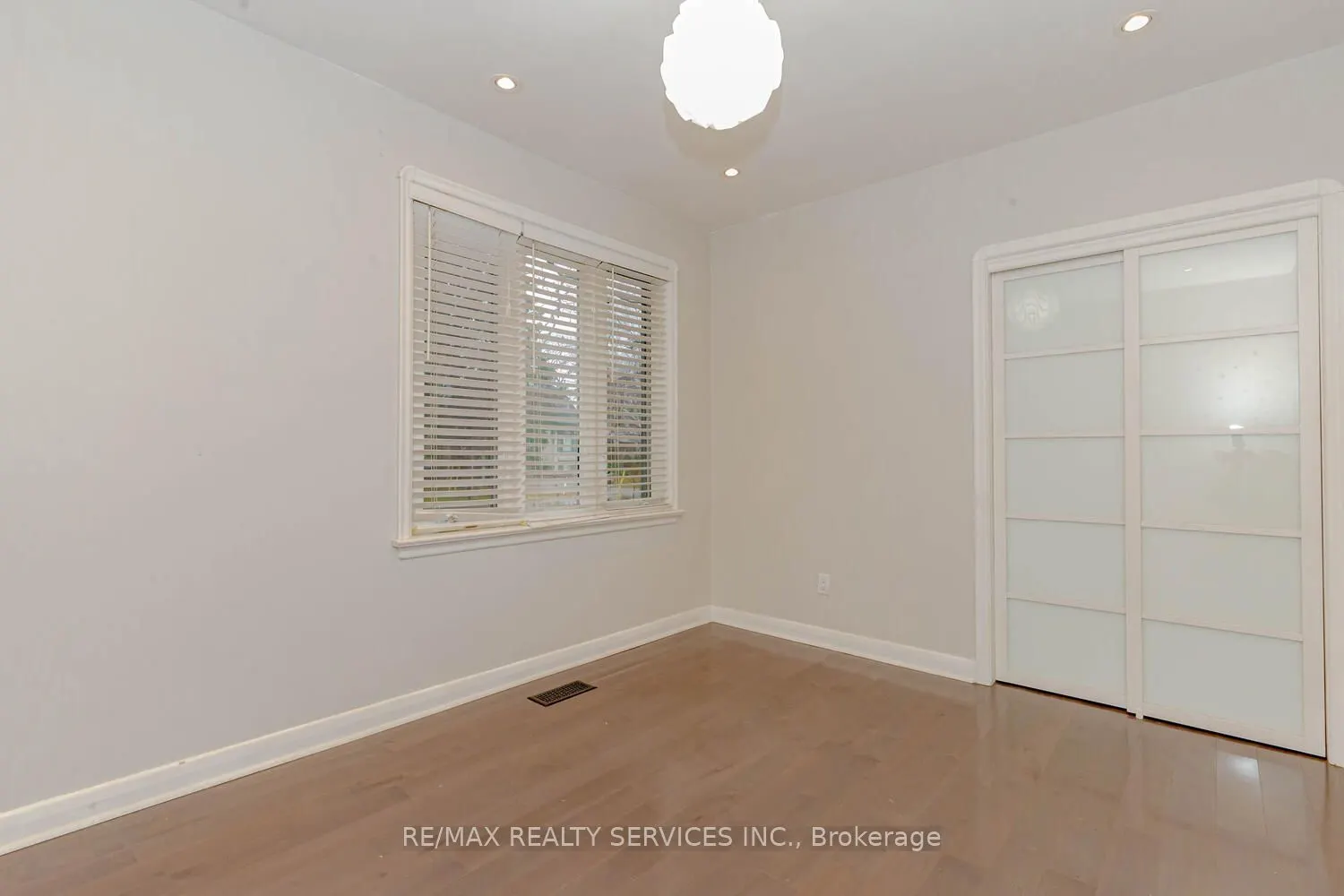 1259 Twin Oaks Dell Drive