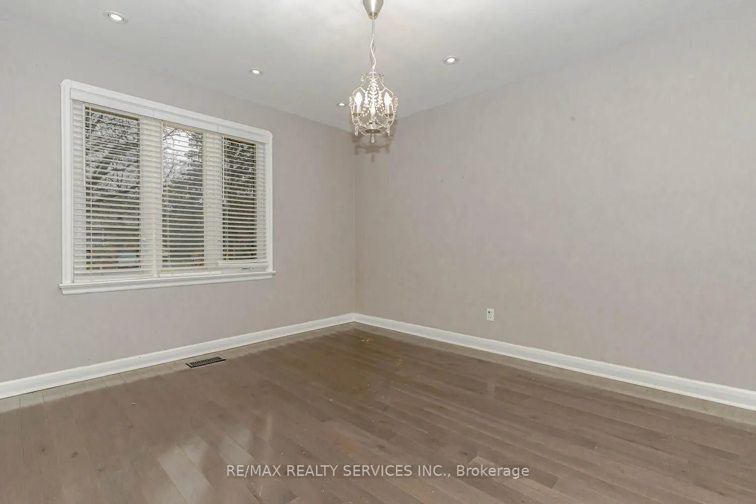 1259 Twin Oaks Dell Drive