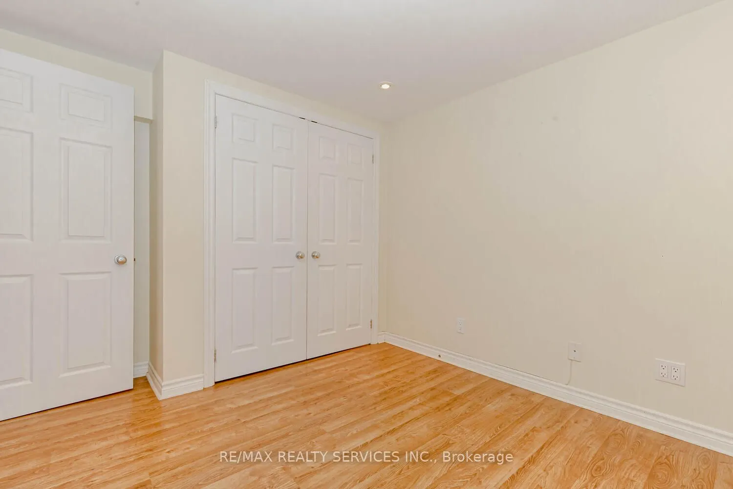 1259 Twin Oaks Dell Drive