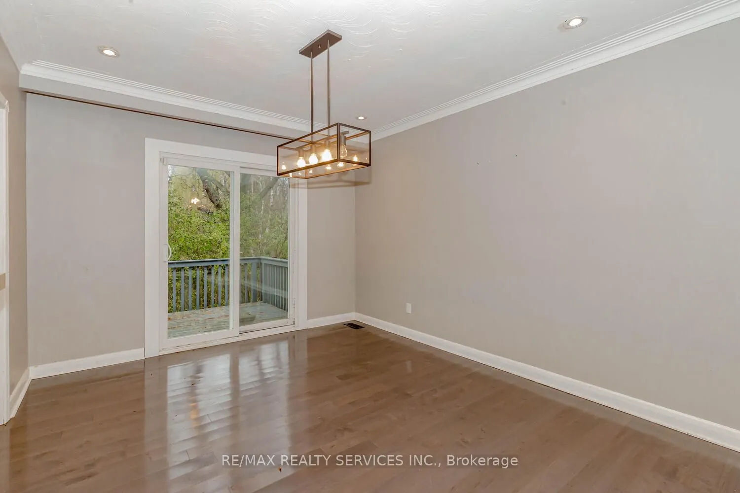 1259 Twin Oaks Dell Drive