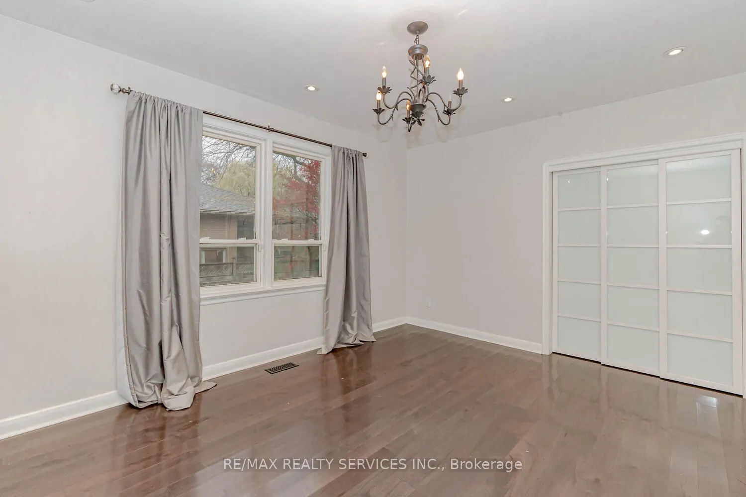 1259 Twin Oaks Dell Drive