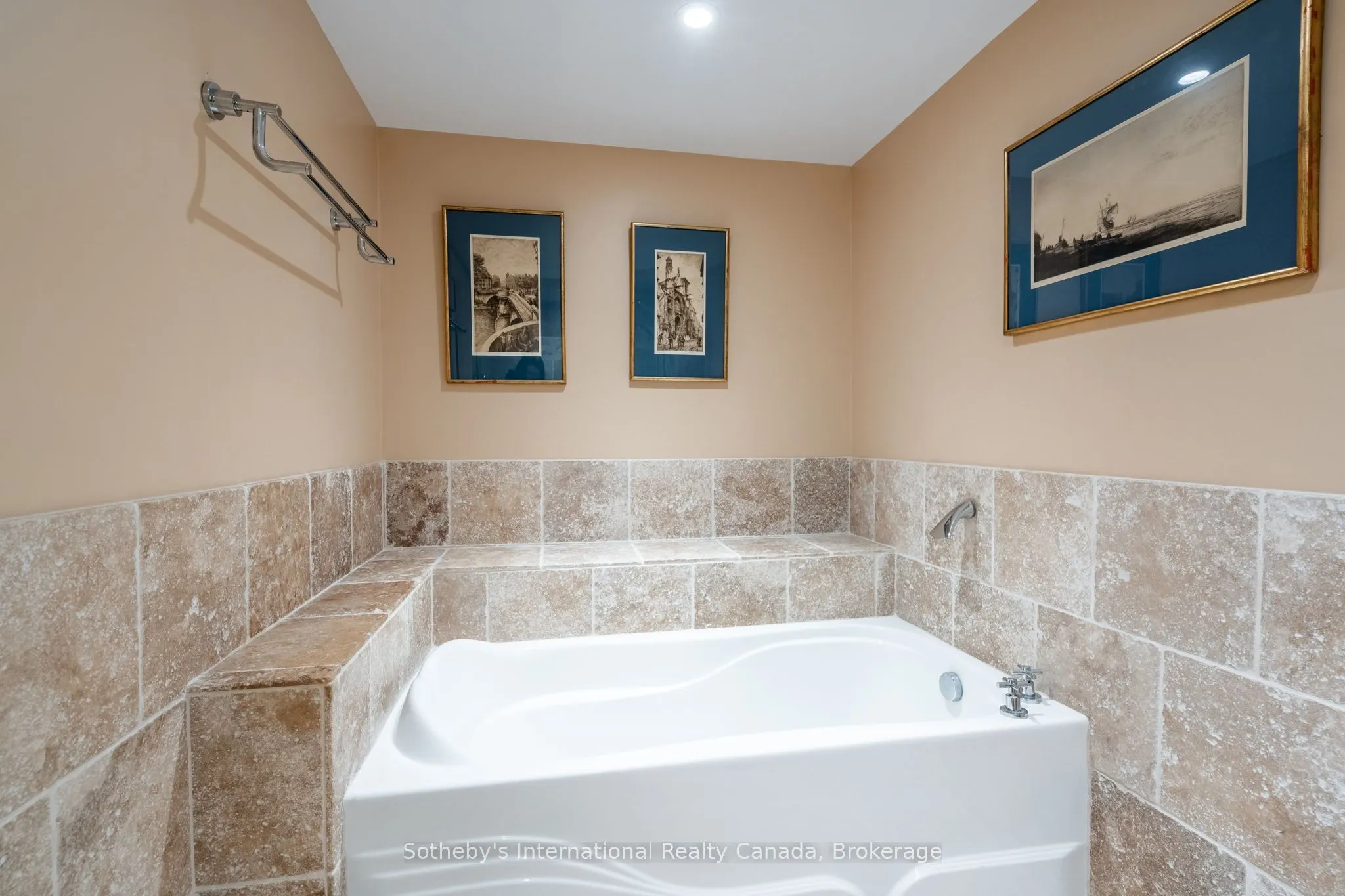 2180 Marine Drive, #1107