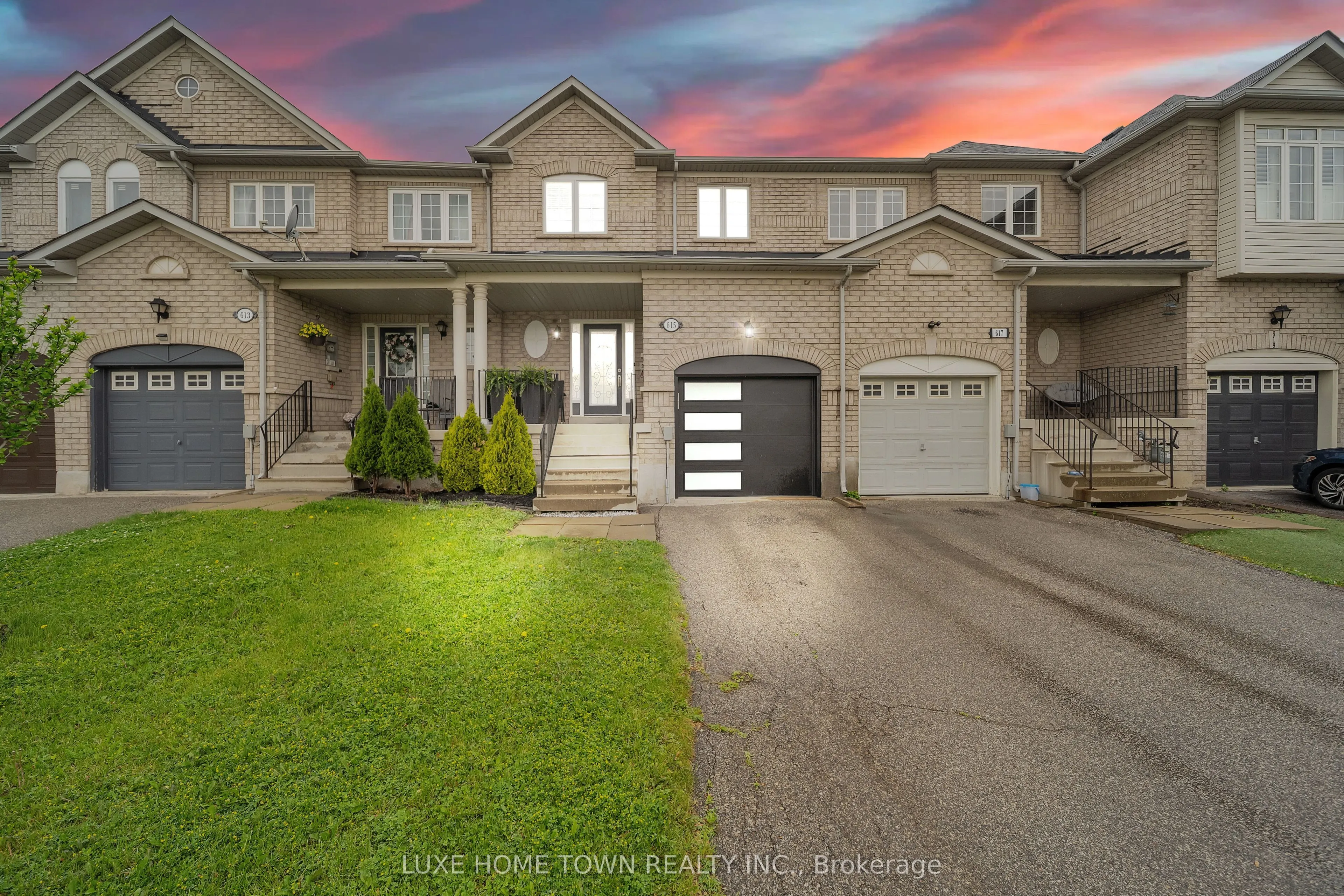 615 Willmott Crescent