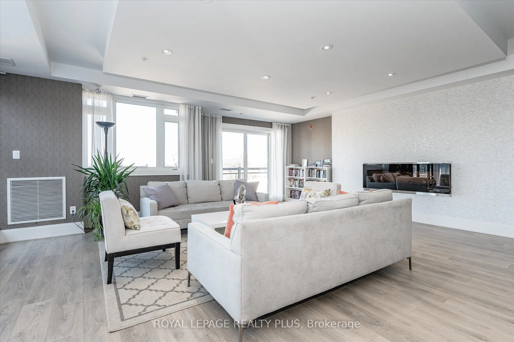 128 Garden Drive #211