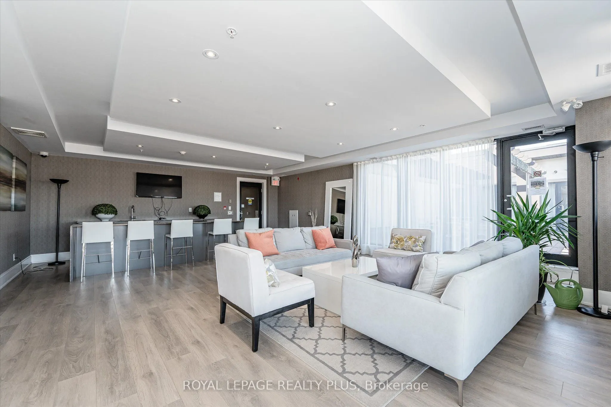 128 Garden Drive #211
