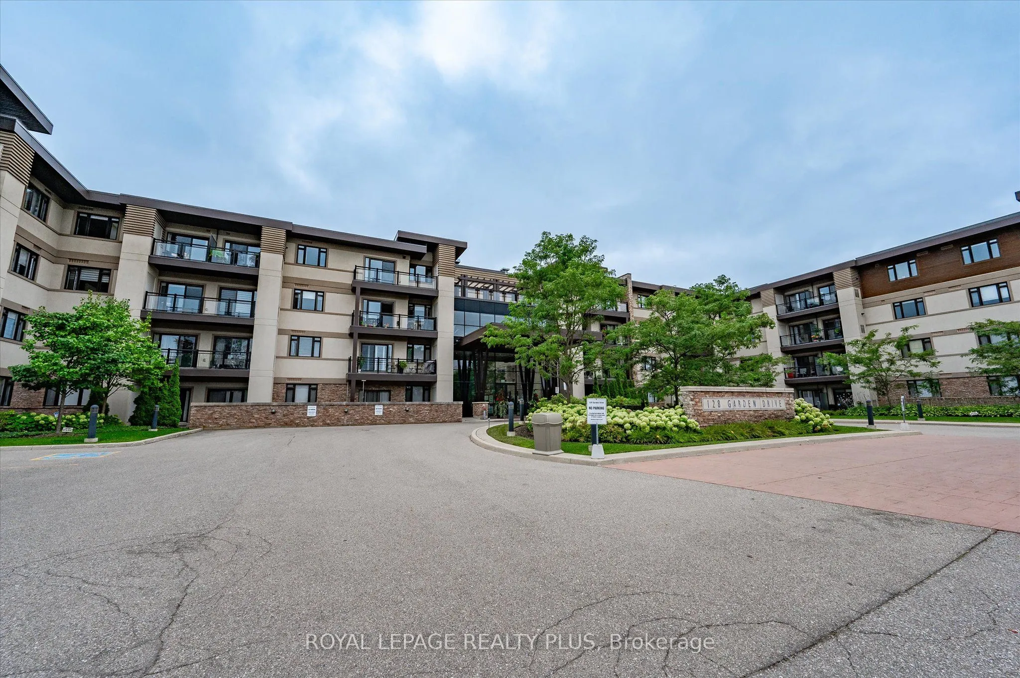 128 Garden Drive #211