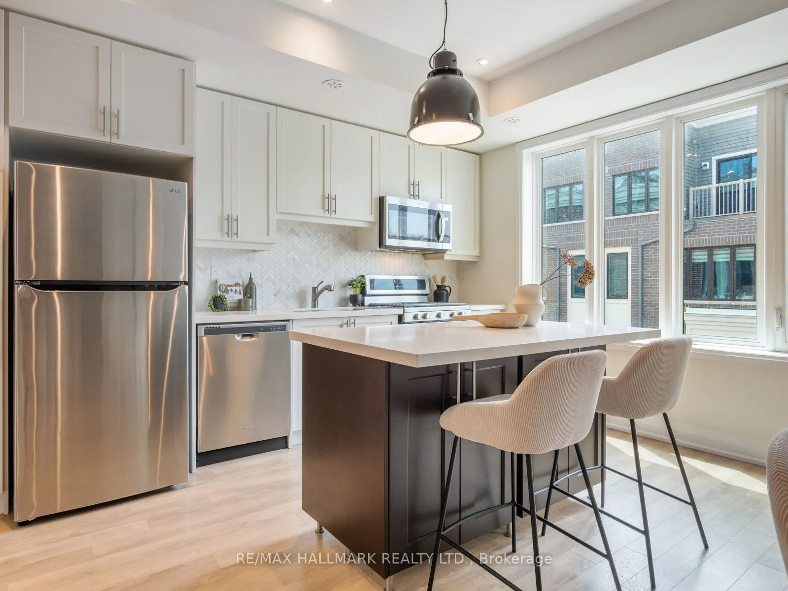 85 Eastwood Park Gardens, #3