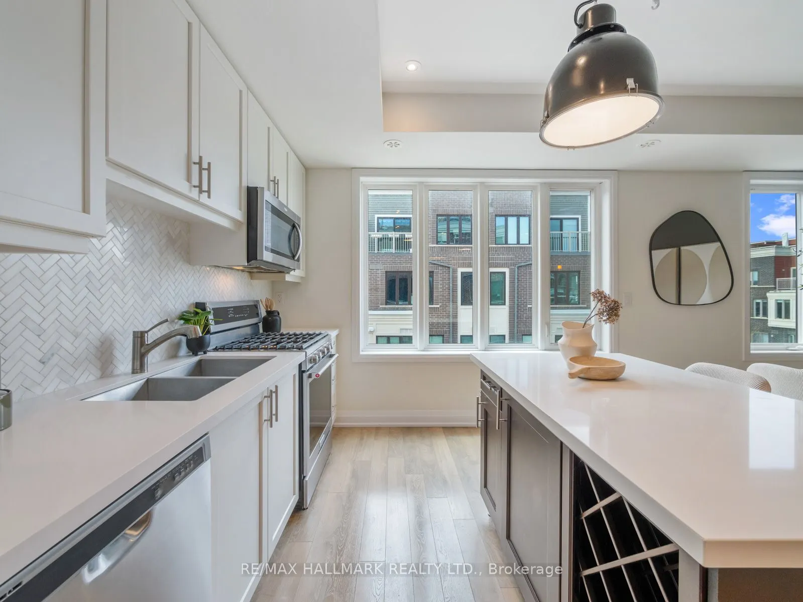 85 Eastwood Park Gardens, #3