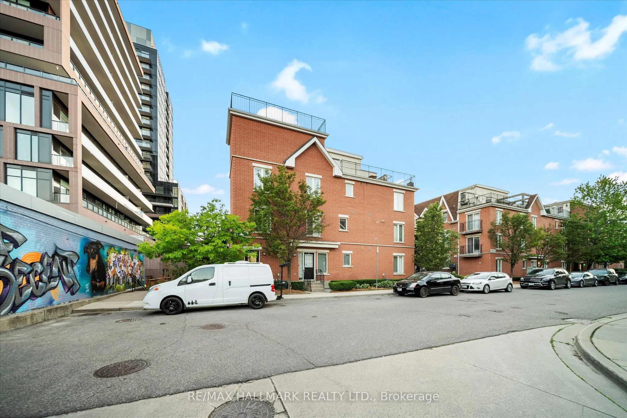 10 Laidlaw Street, #734