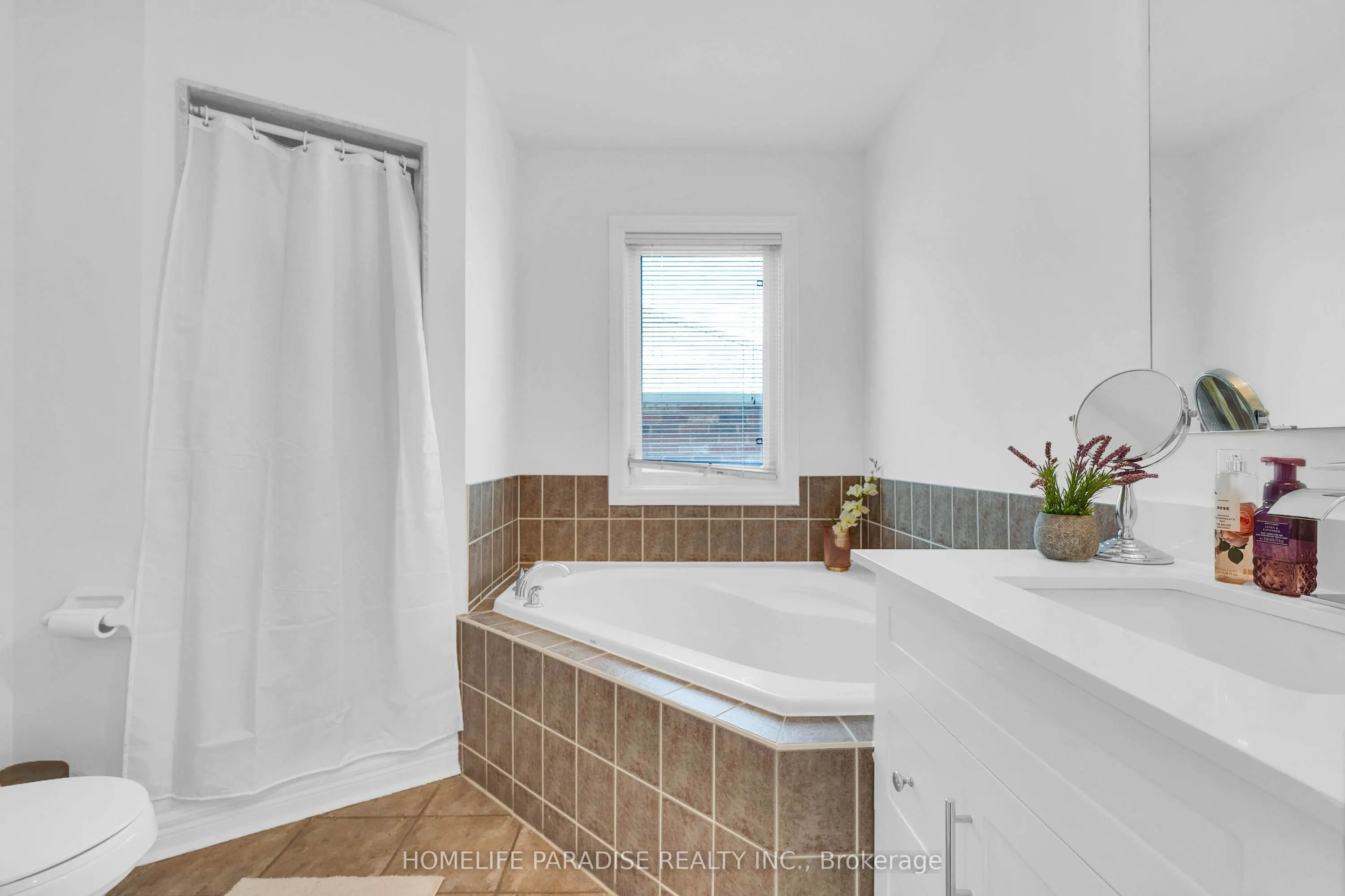 33 Silent Pond Crescent