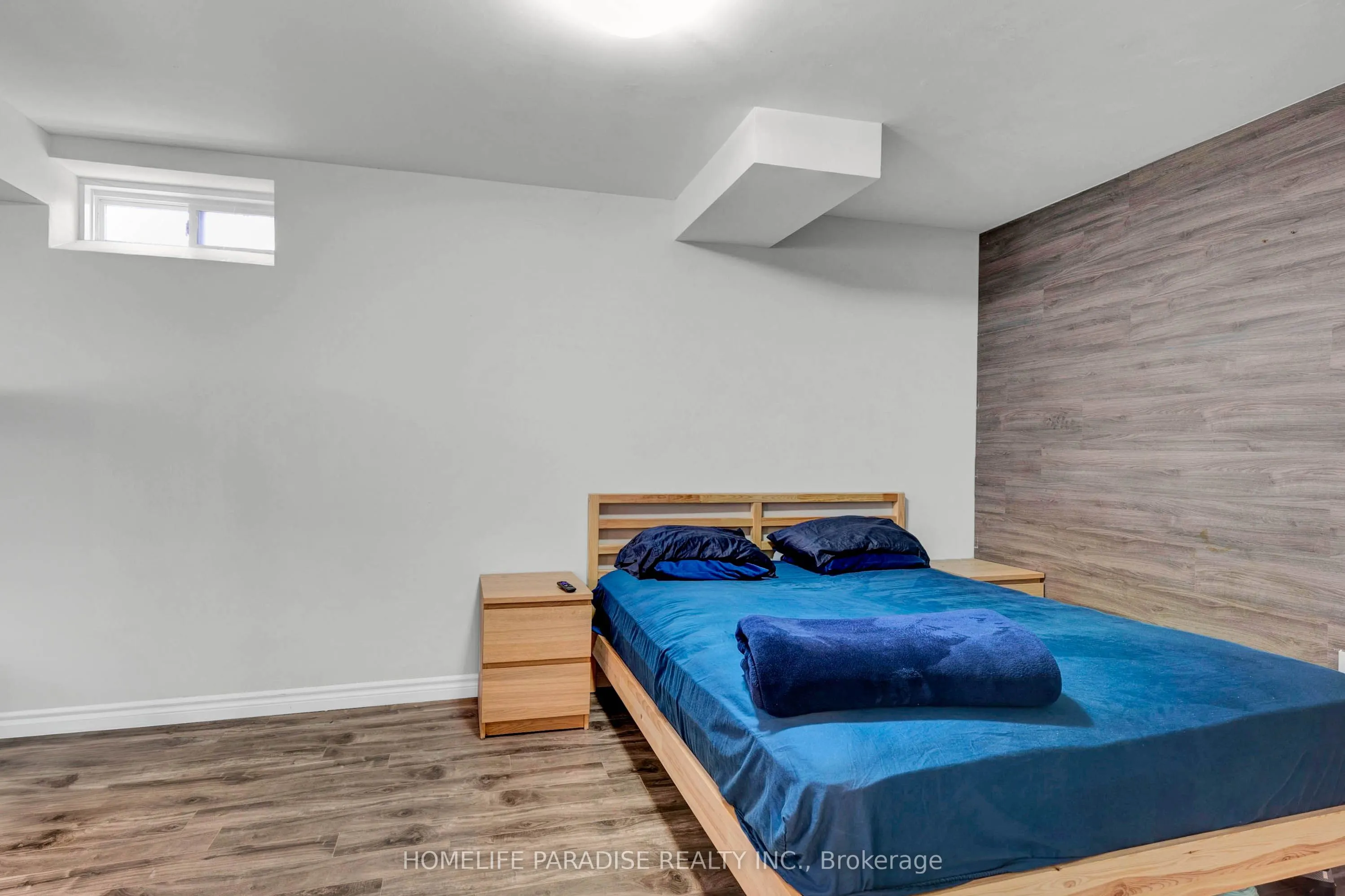33 Silent Pond Crescent