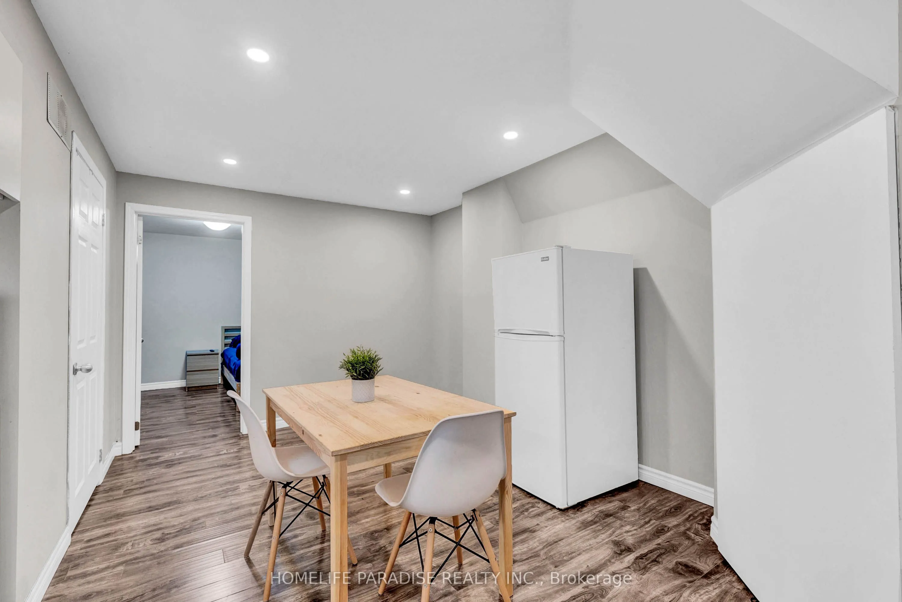 33 Silent Pond Crescent