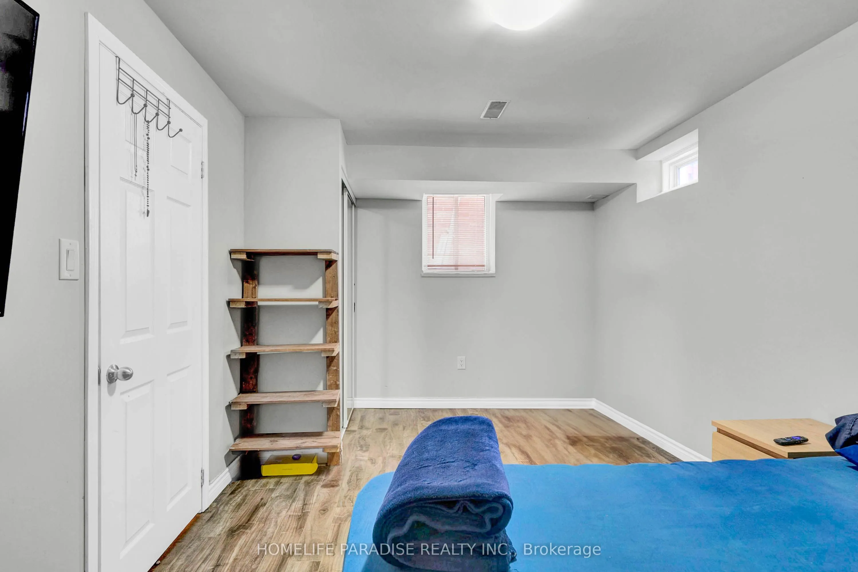 33 Silent Pond Crescent