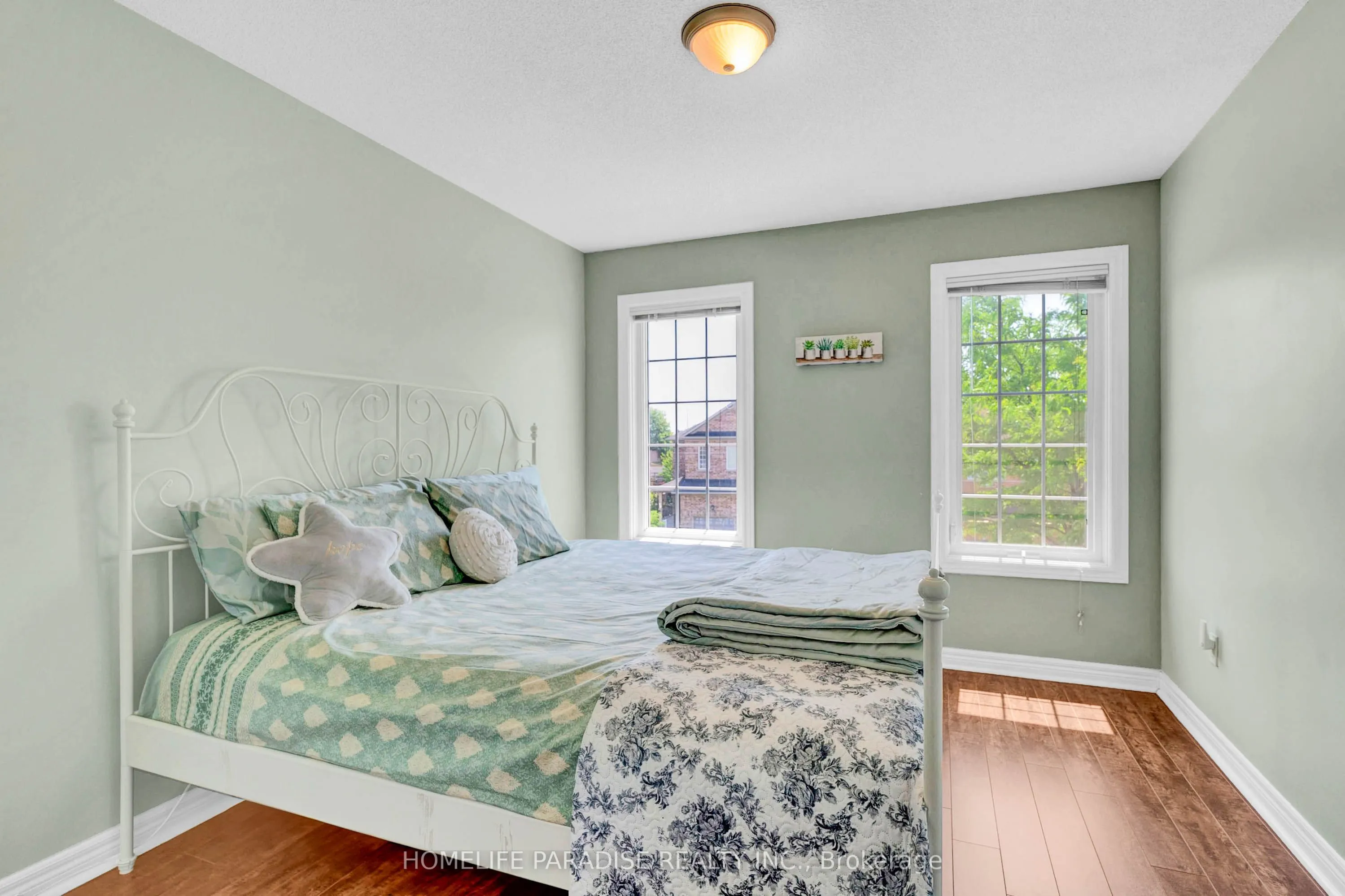 33 Silent Pond Crescent