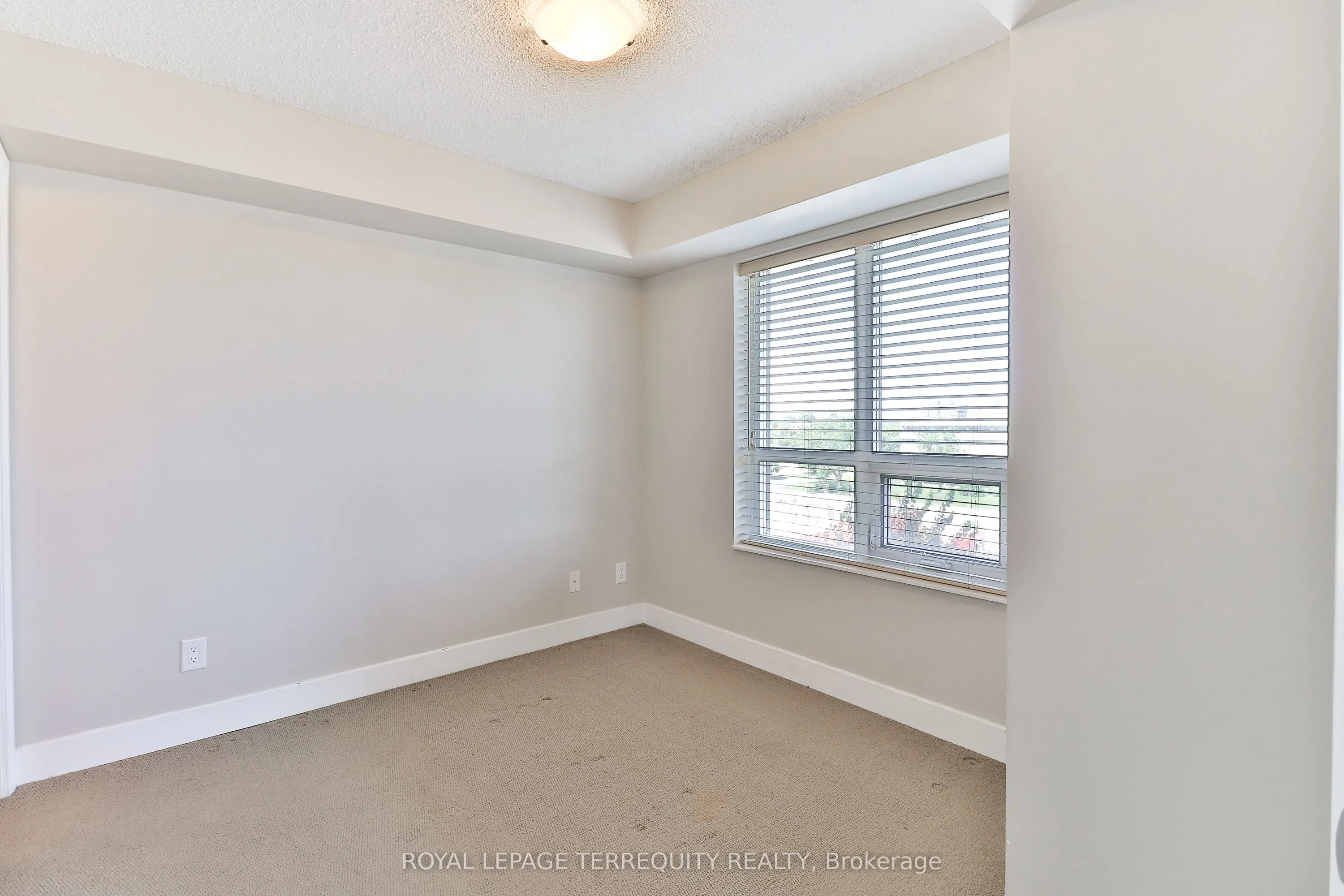 2 Eva Road, #424
