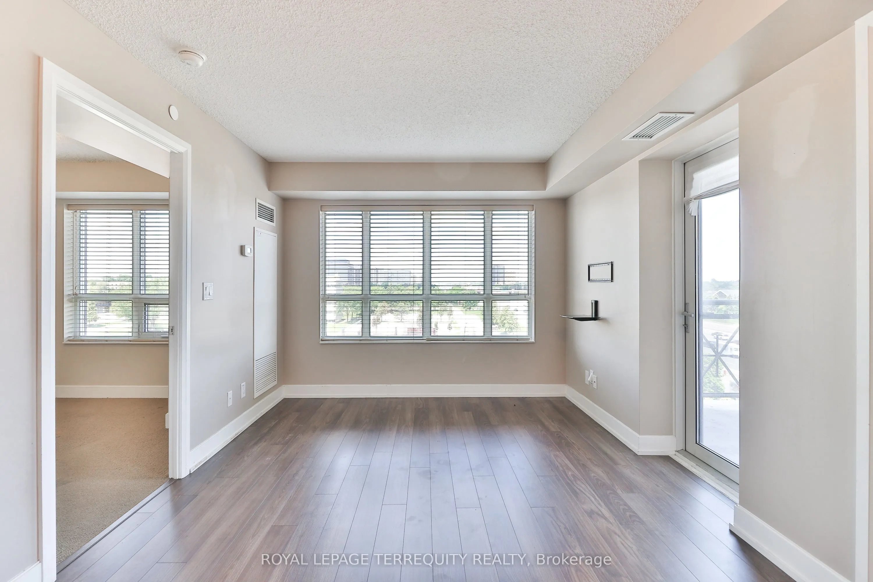 2 Eva Road, #424