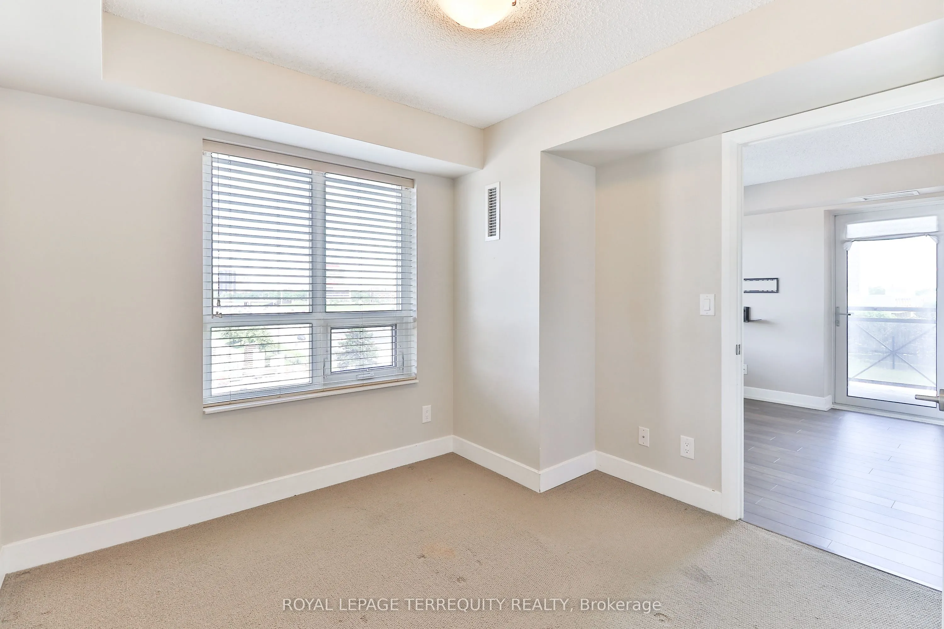 2 Eva Road, #424