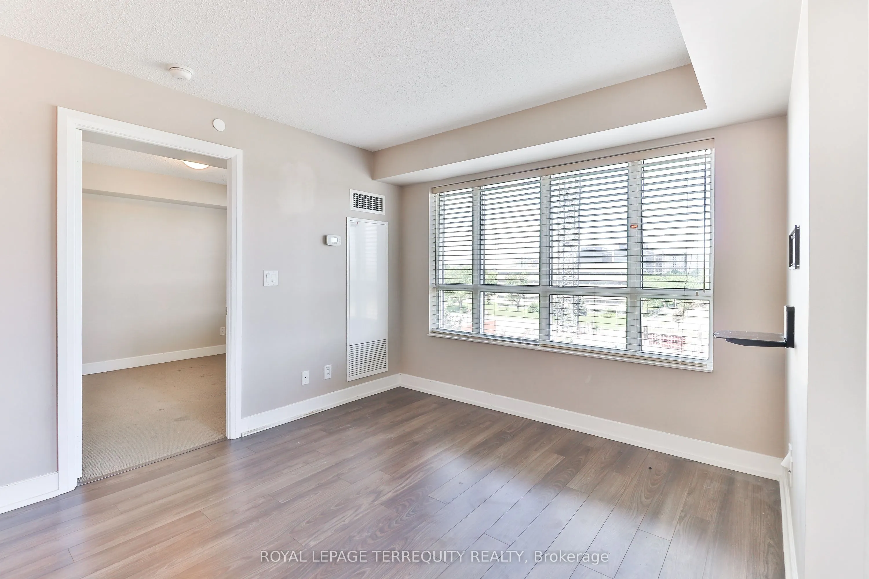 2 Eva Road, #424