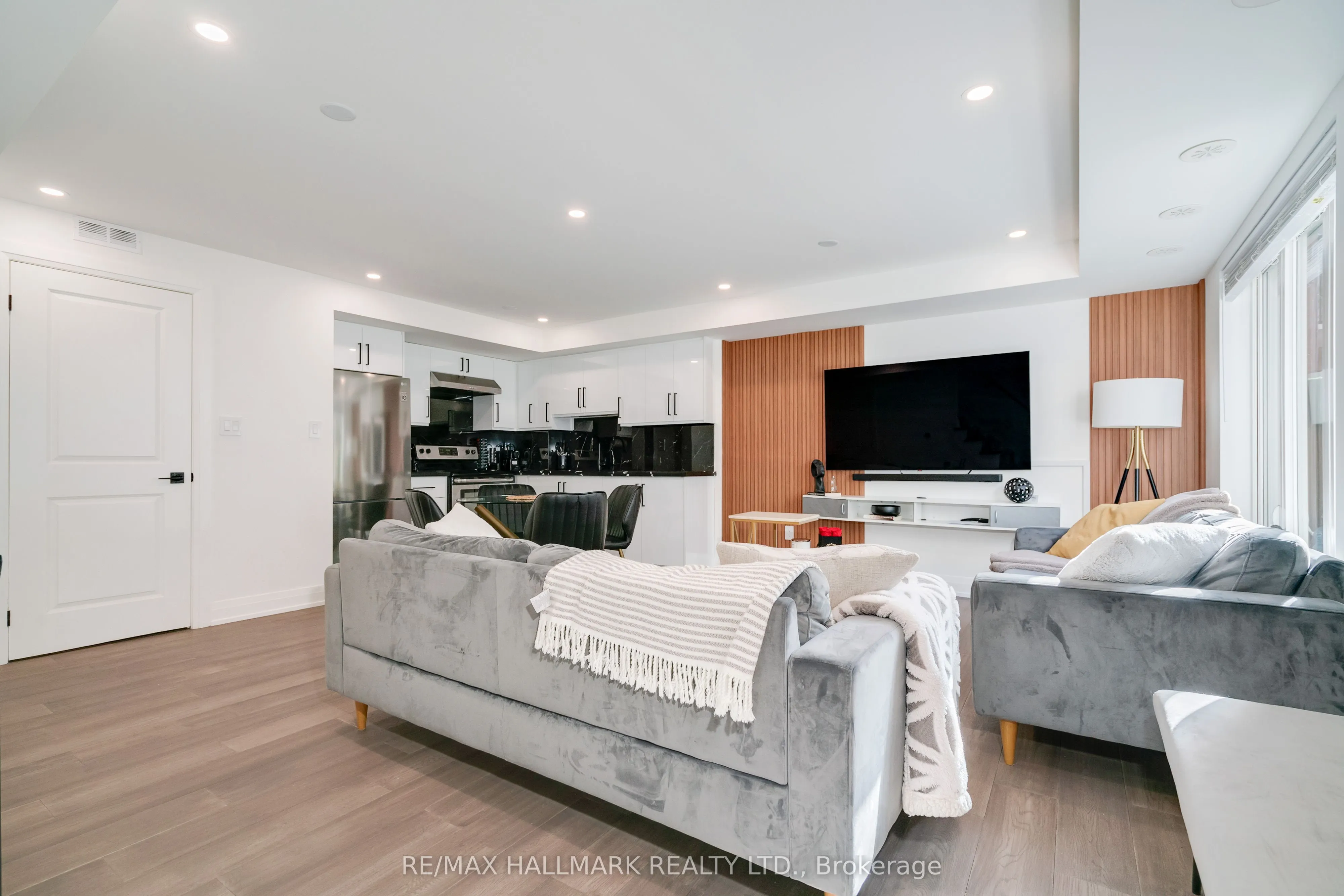 11 Foundry Avenue, #129
