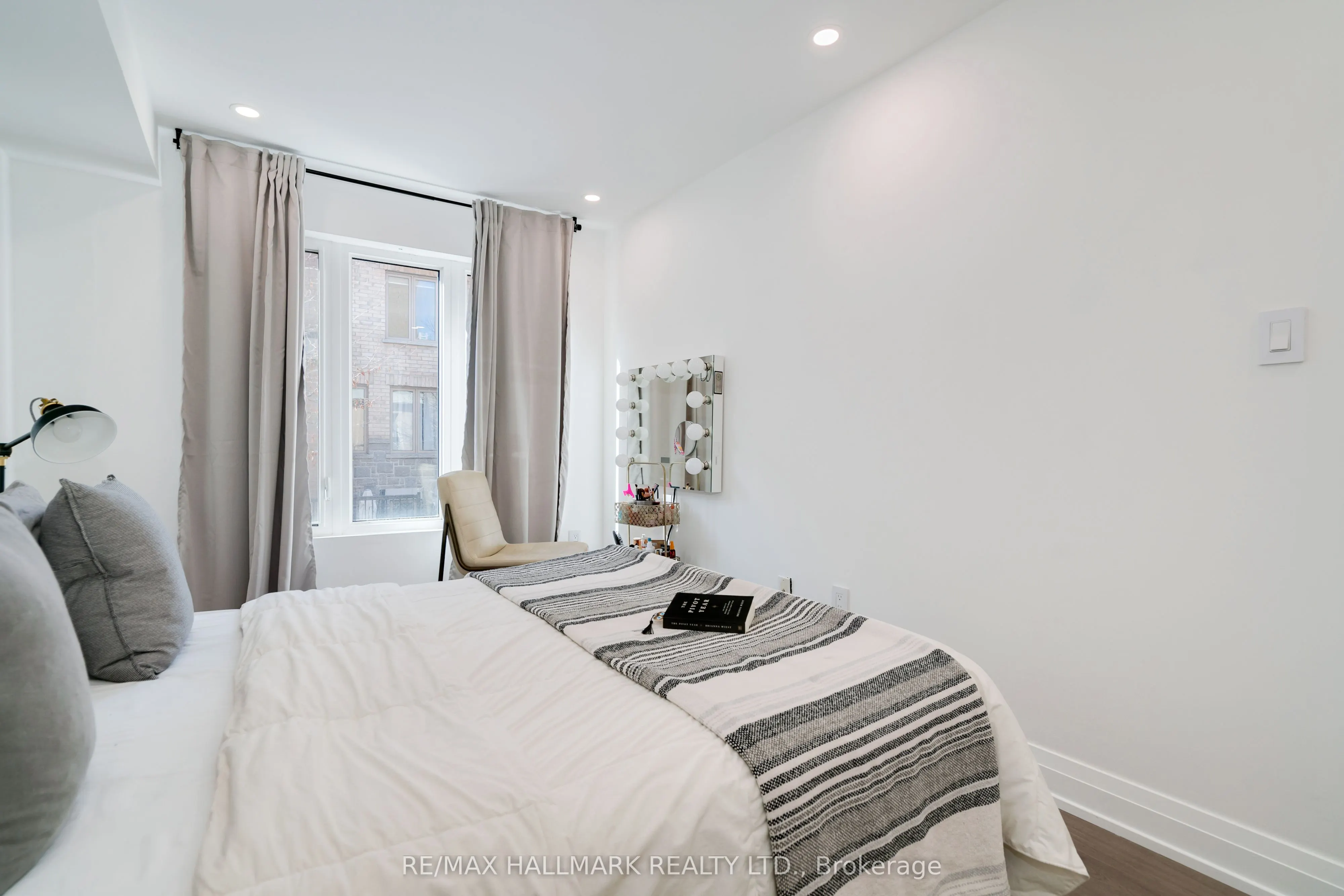 11 Foundry Avenue, #129