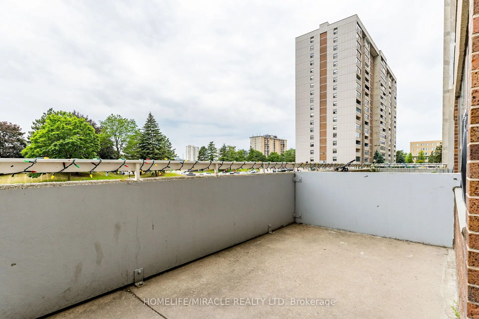 18 Knightsbridge Road, #206